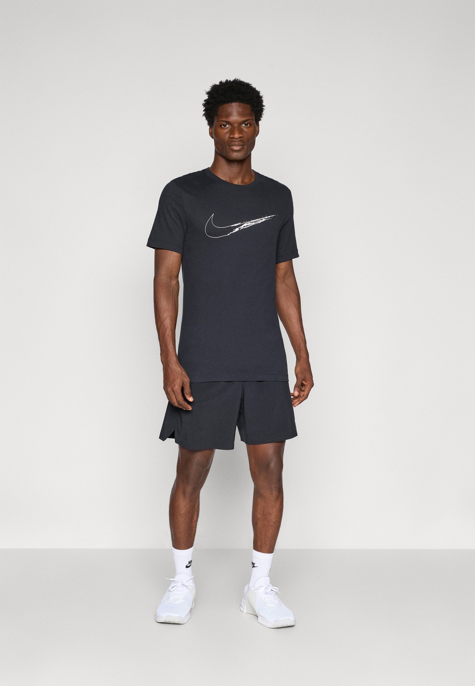 T-shirt de sport Nike Performance - noir et blanc