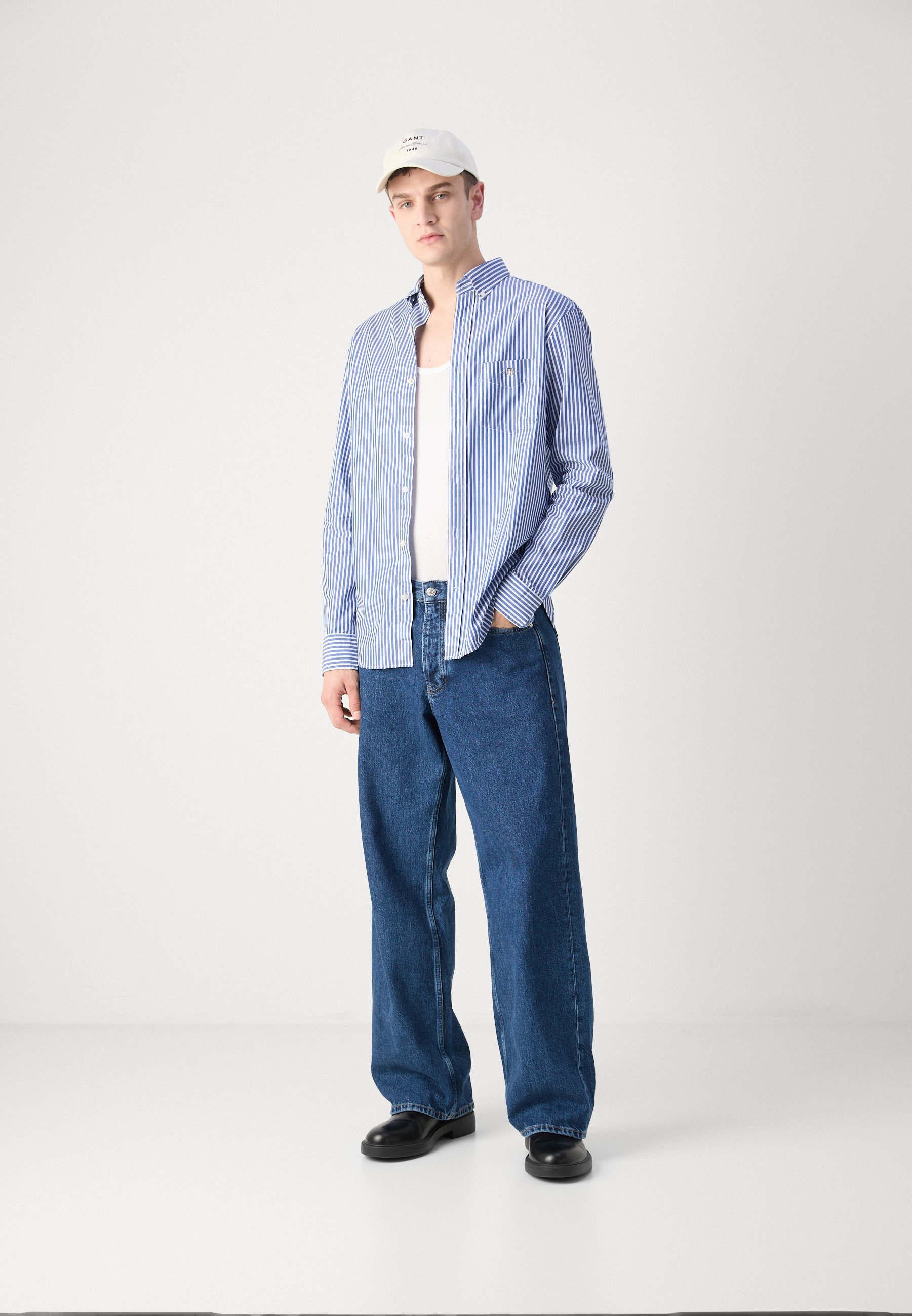 GANT REG POPLIN STRIPE - Overhemd - marine weiß