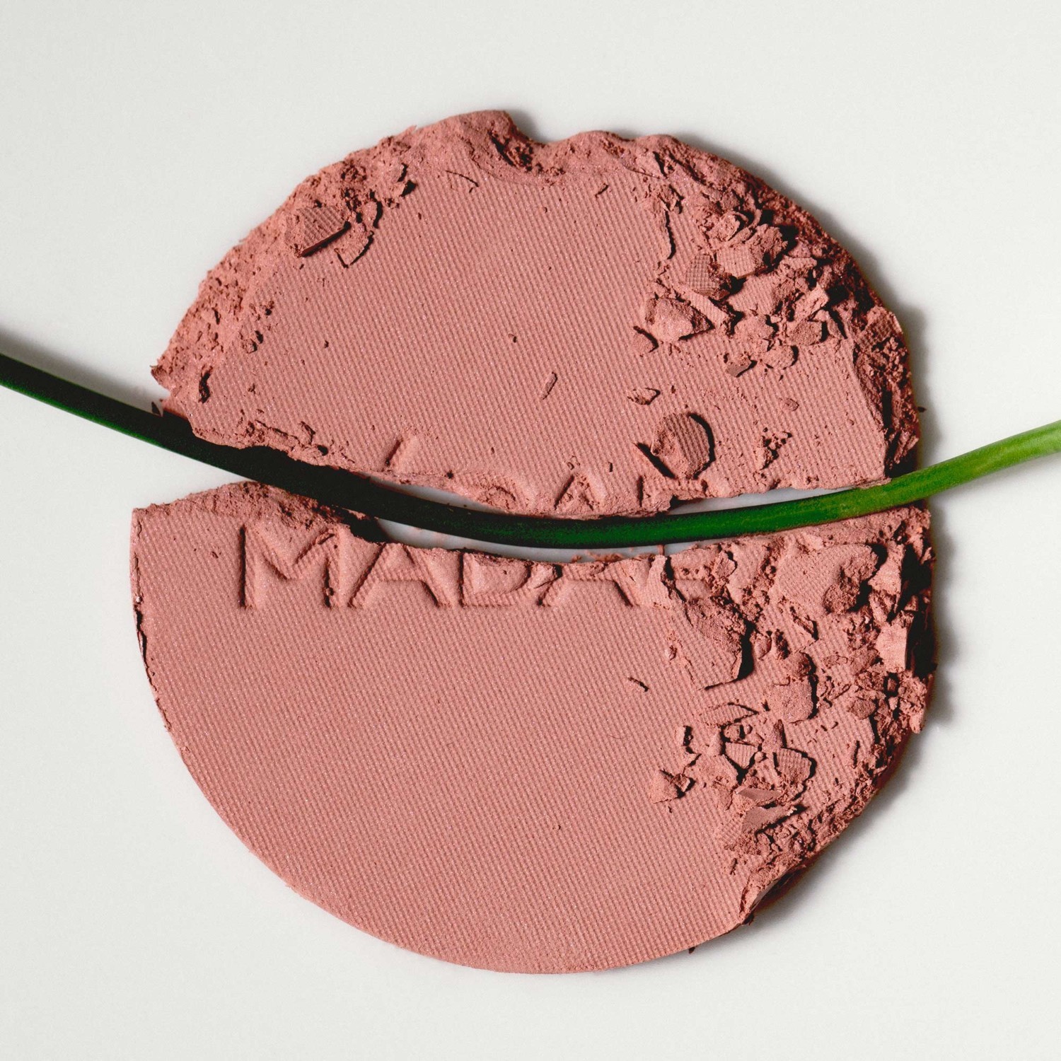 MÁDARA Blush MAGNETIC BLUSH Mineralno rumenilo za obraze - 6 g