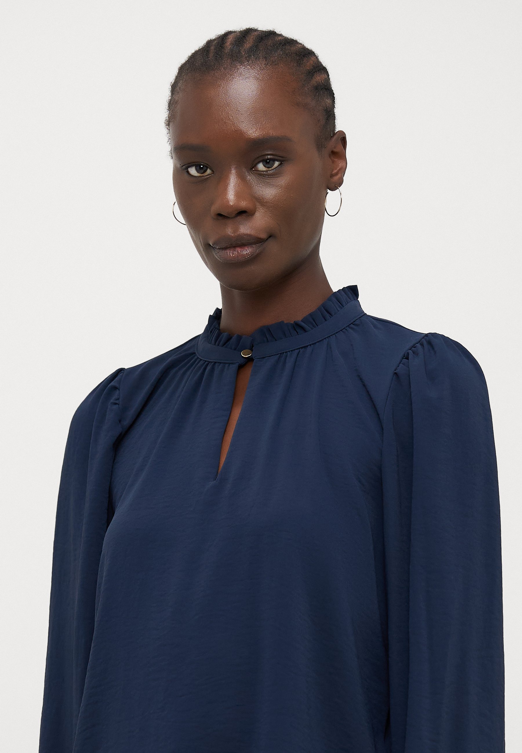 Vero Moda Tall VMANI FRILL - Blouse - marineblauw