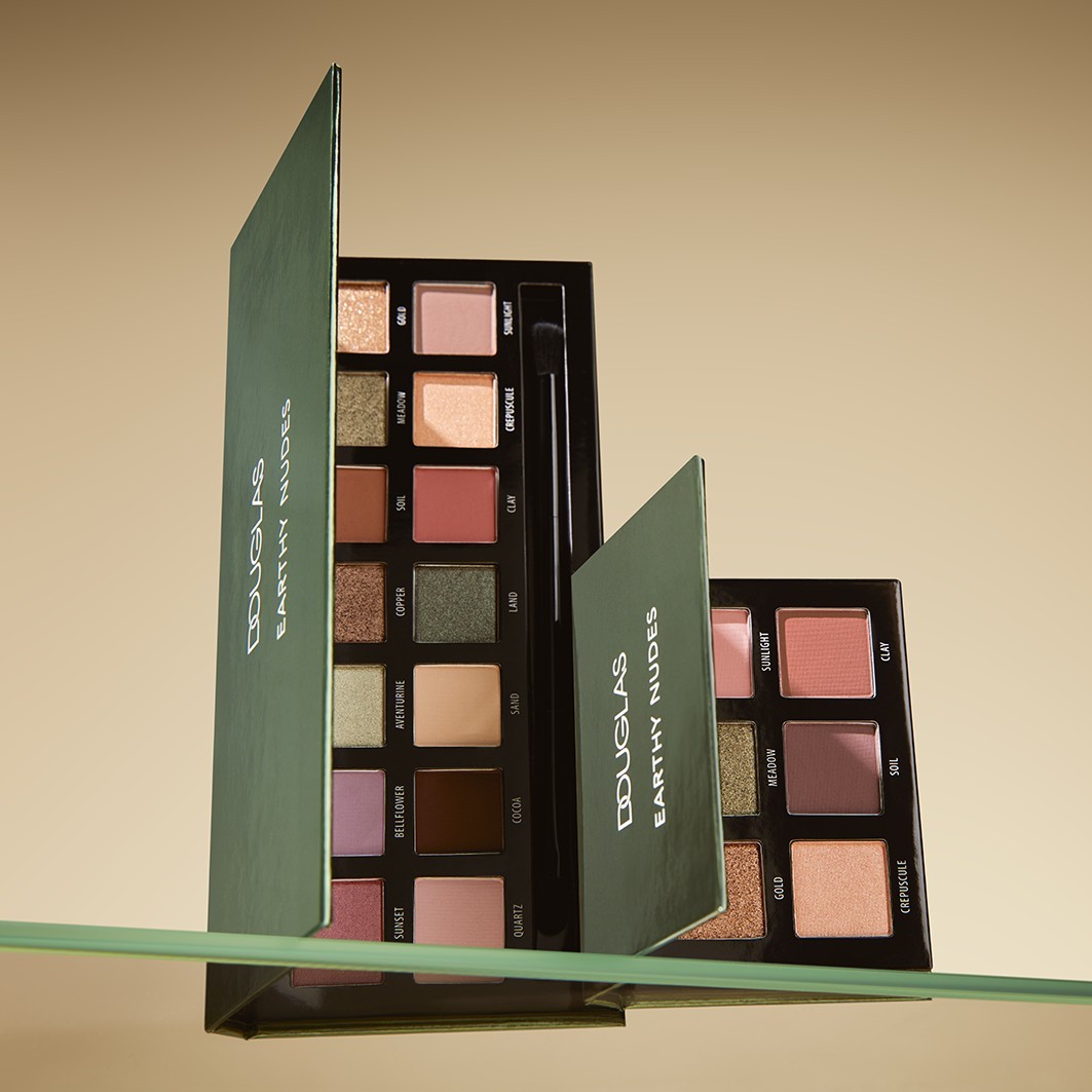 Douglas Collection acu ēnu palete “Earthy Nude Tones” – mini acu ēnu palete – 7,5 g
