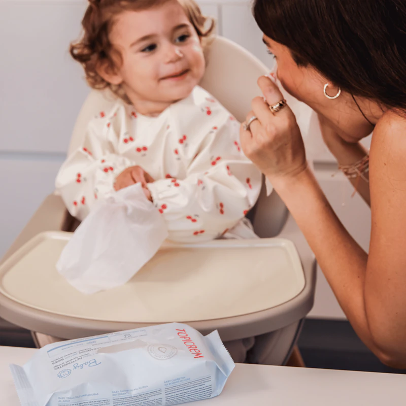 Lenços umedecidos Topicrem BABY para limpeza