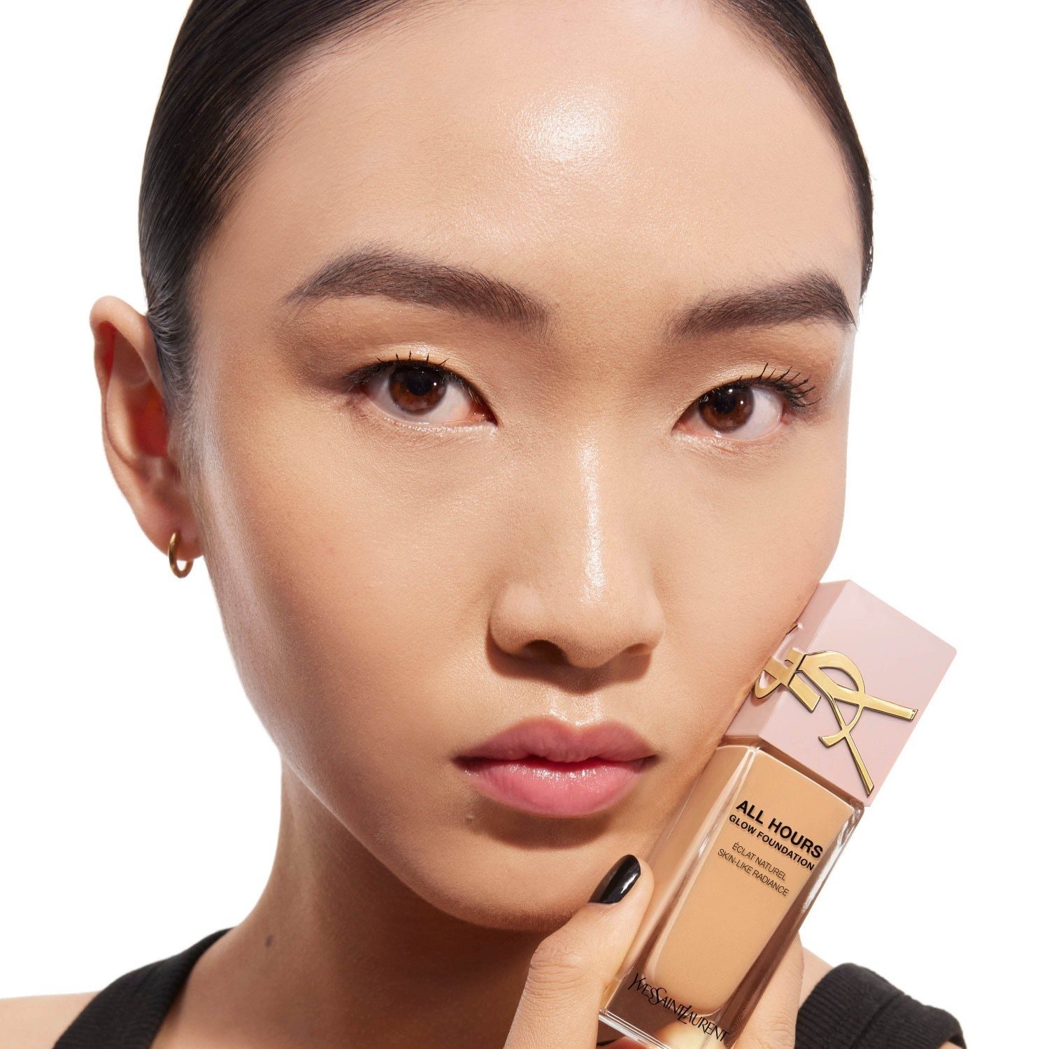 Yves Saint Laurent Foundation All Hours Glow tonālais krēms - 25 ml