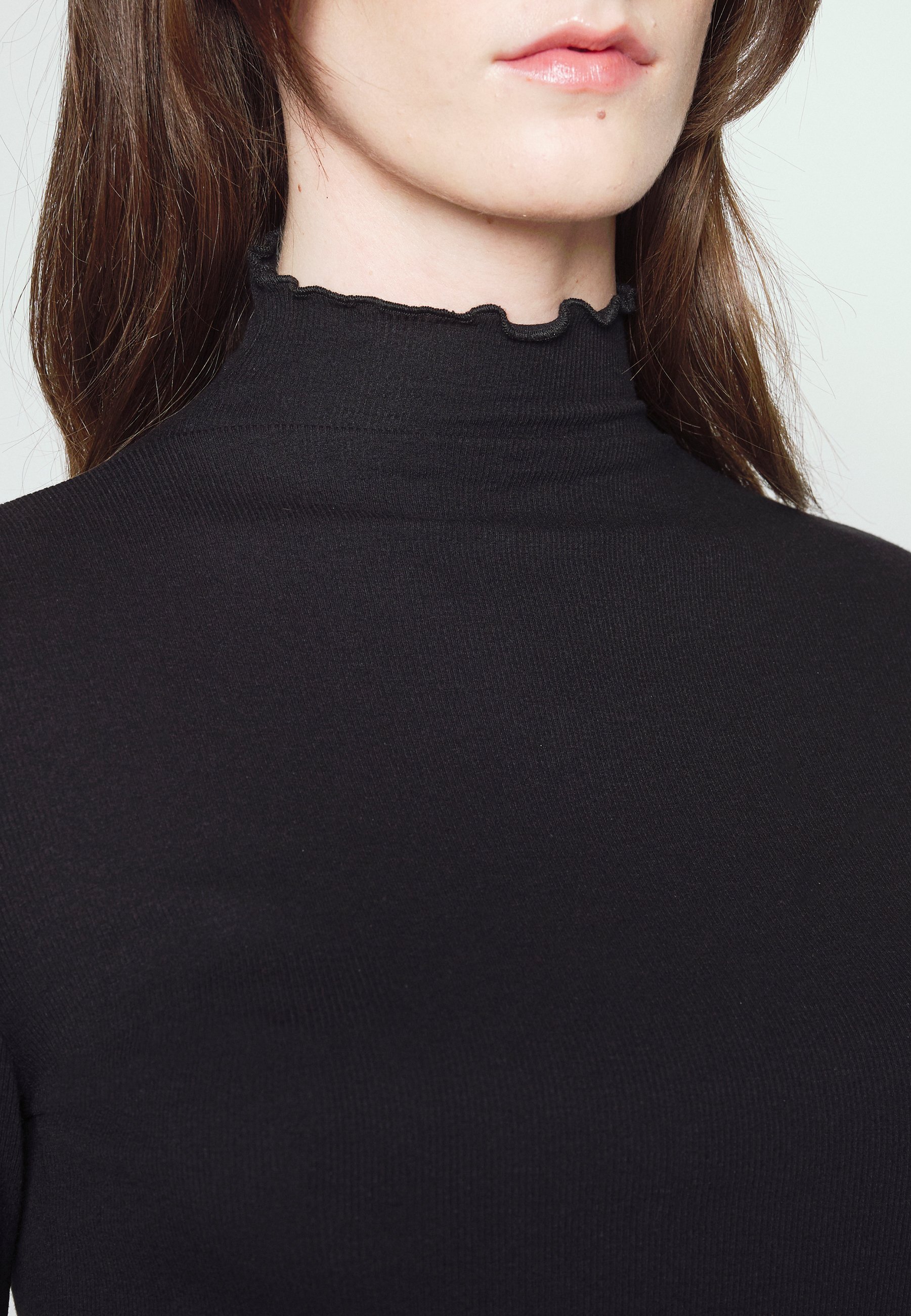 Top a collo alto Filippa K - Maniche lunghe - nero