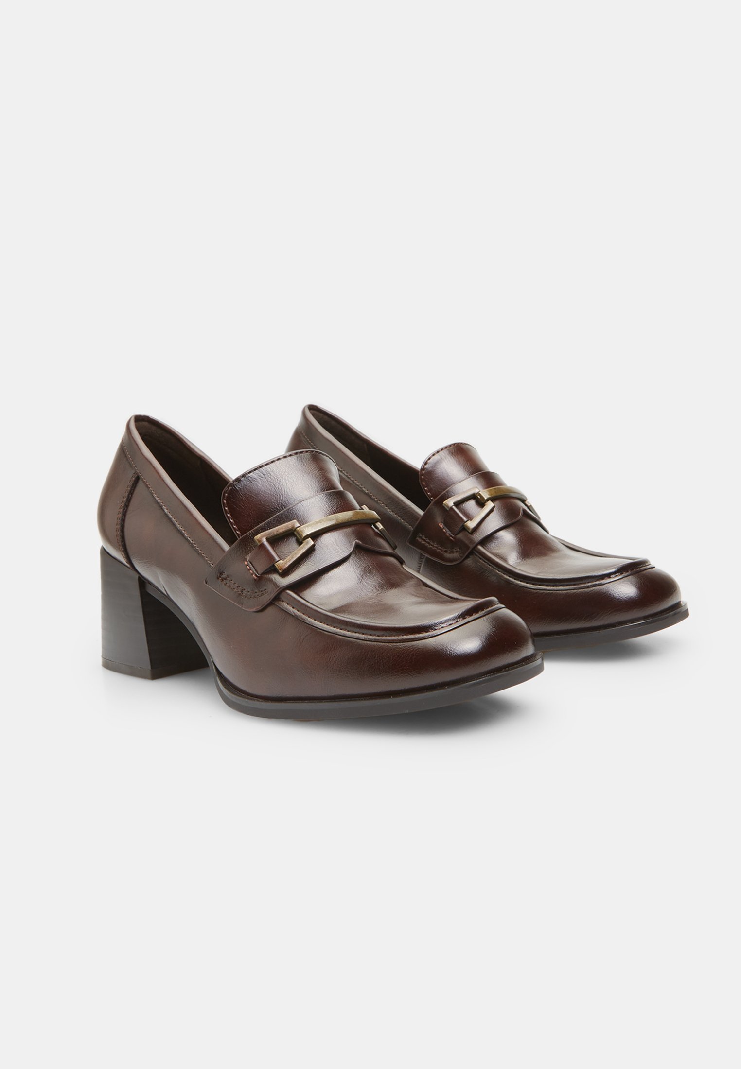 Bata Slip-ons – braun