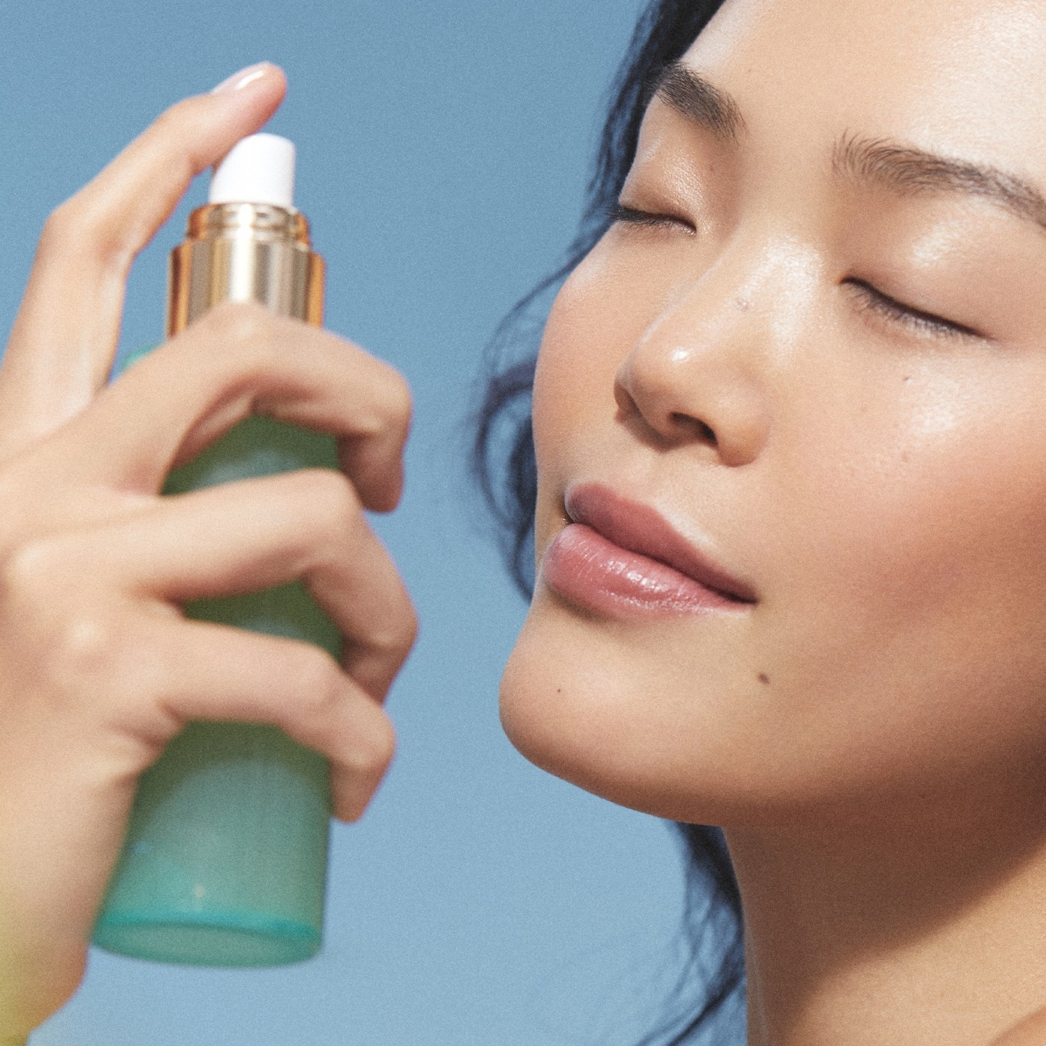 KORA Organics Sprej za lice s mirisom mente i mineralnom hidratantnom maglicom - 100 ml