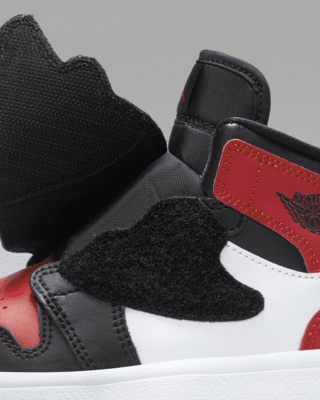 Sky Jordan 1 Younger Kids' Shoe