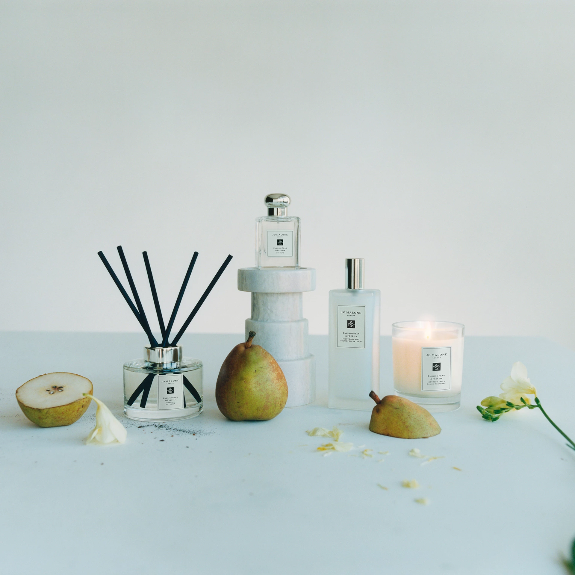 Sprej za sobu s engleskom kruškom i frezijom 100 ml - Jo Malone London