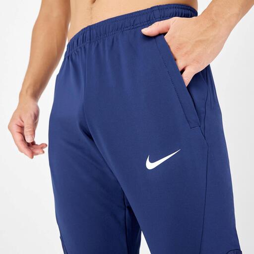  Nike Strike