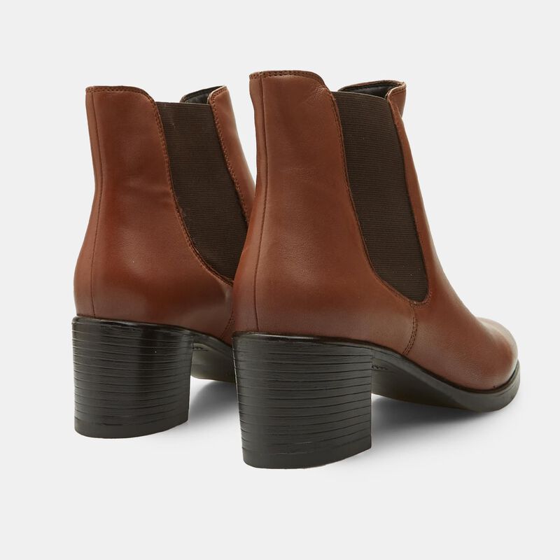 Chelsea boots met blokhakken