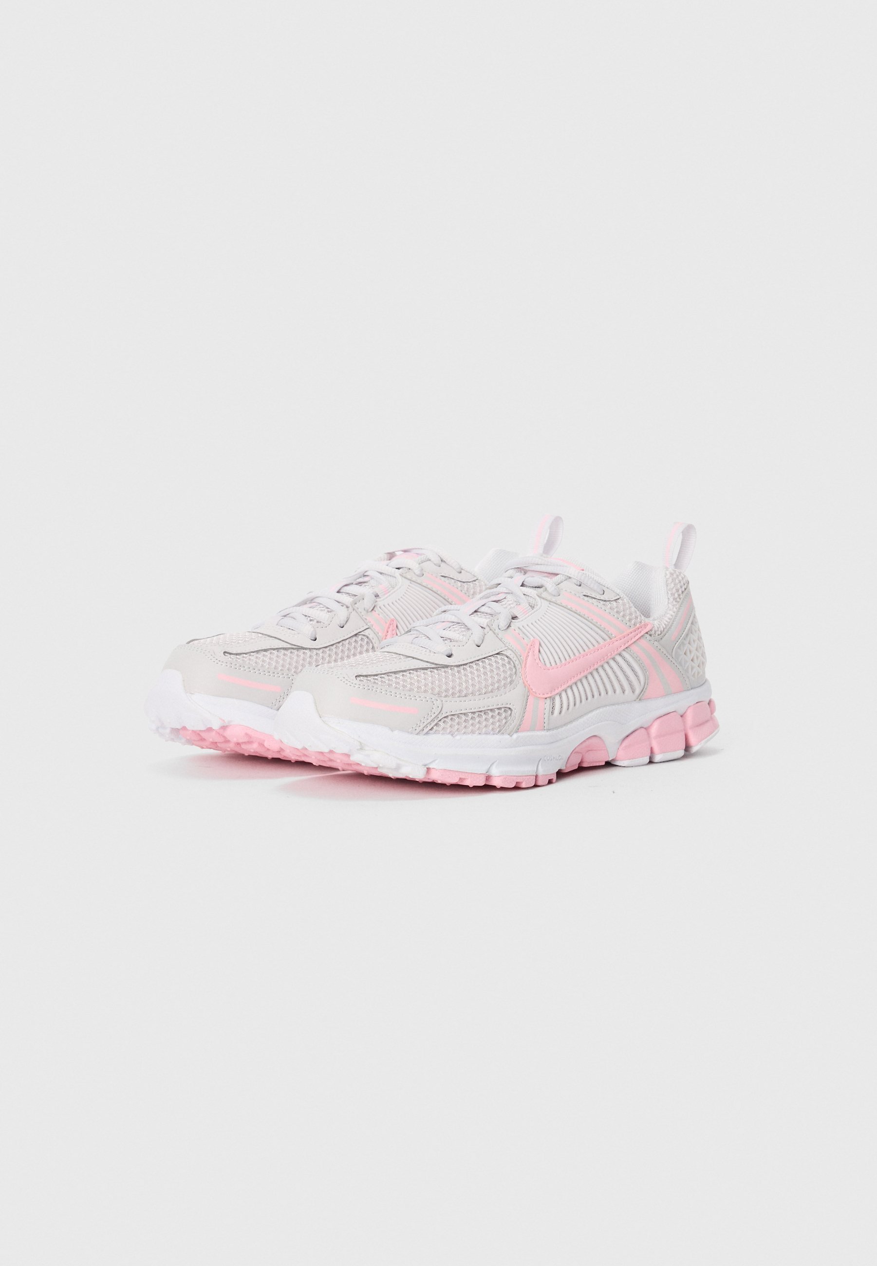 Nike Sportswear VOMERO 5 UNISEX - Sneaker - Grau/Rosa/Weiß