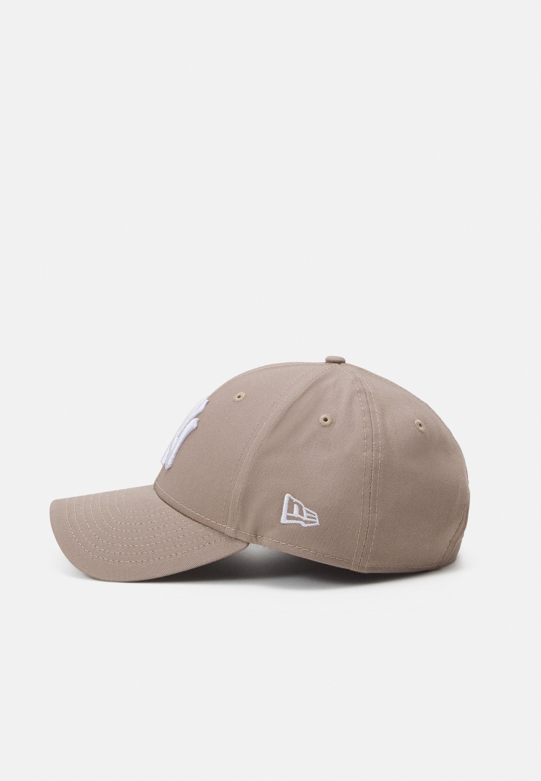 New Era petten