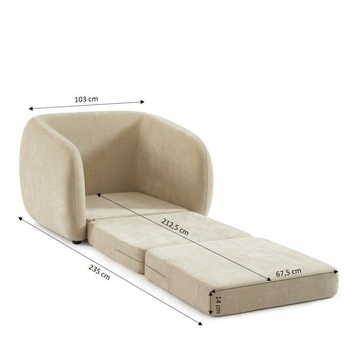 Sillón PAZ con relleno de espuma desplegada en tejido de chenilla beige.