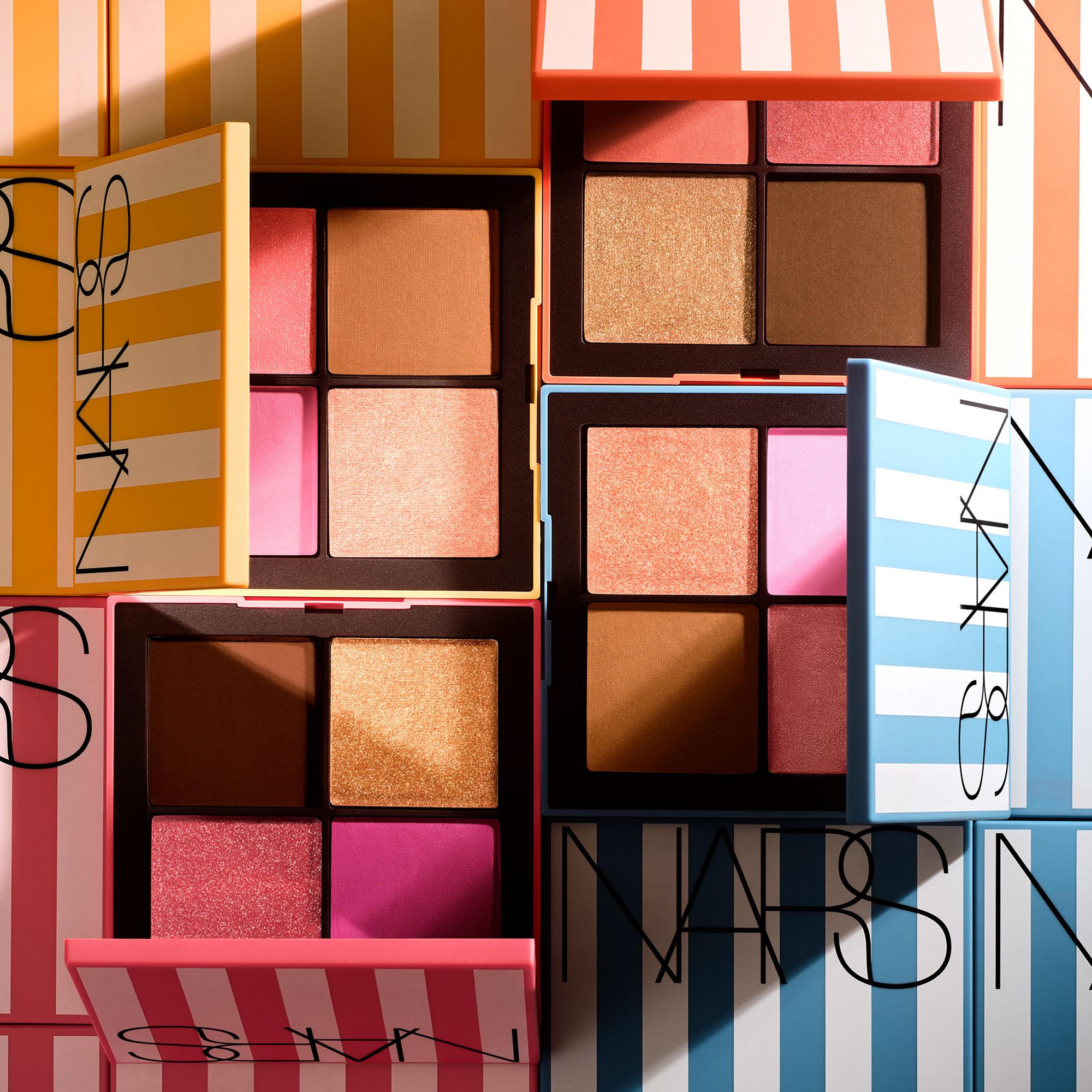 Hot Escape Cheek palete Bronceadores lujo