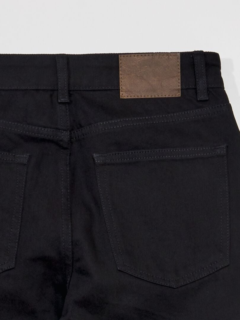 Calça jeans reta com 5 bolsos - L30 - PRETA