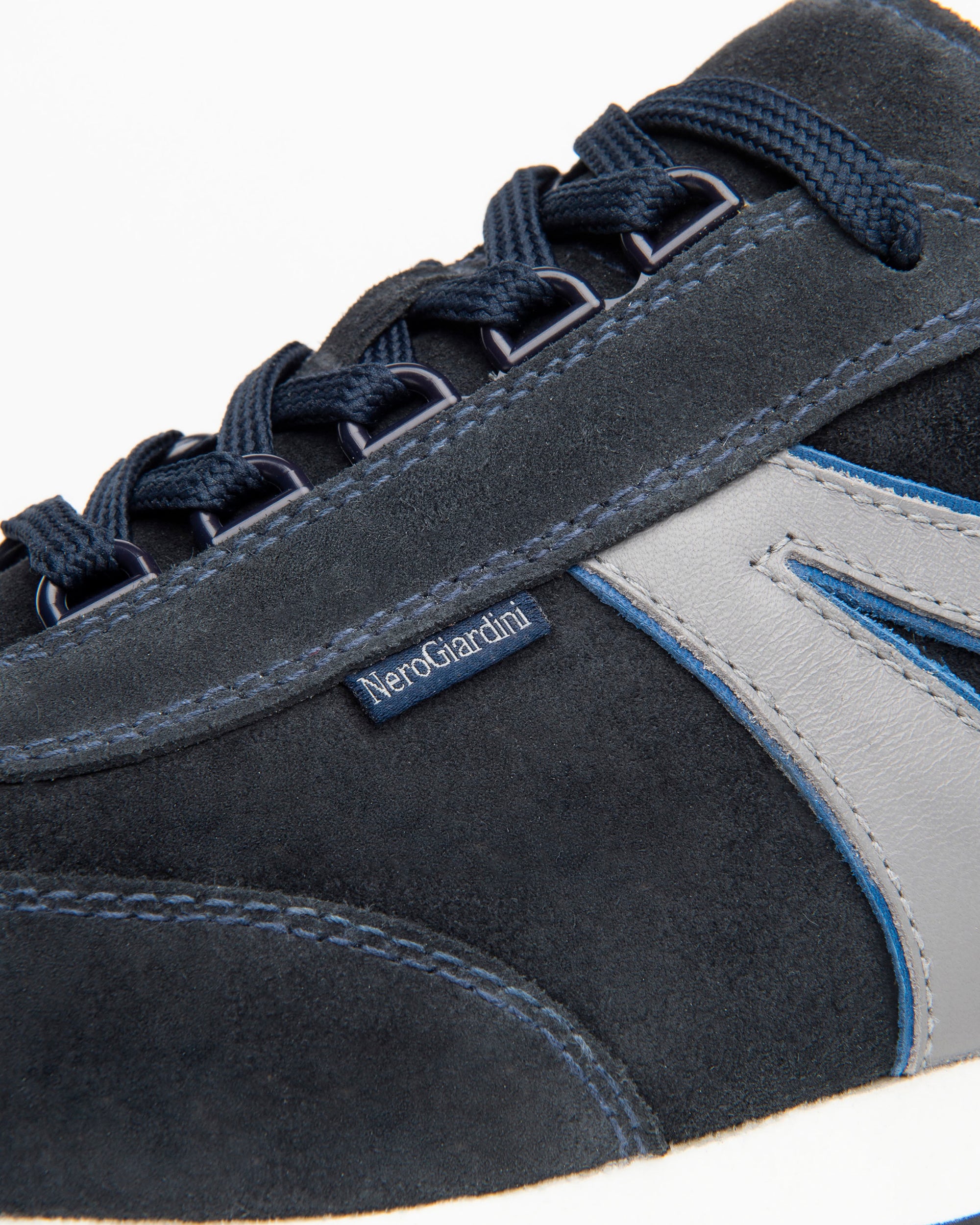  Herren-Sneaker aus Wildleder