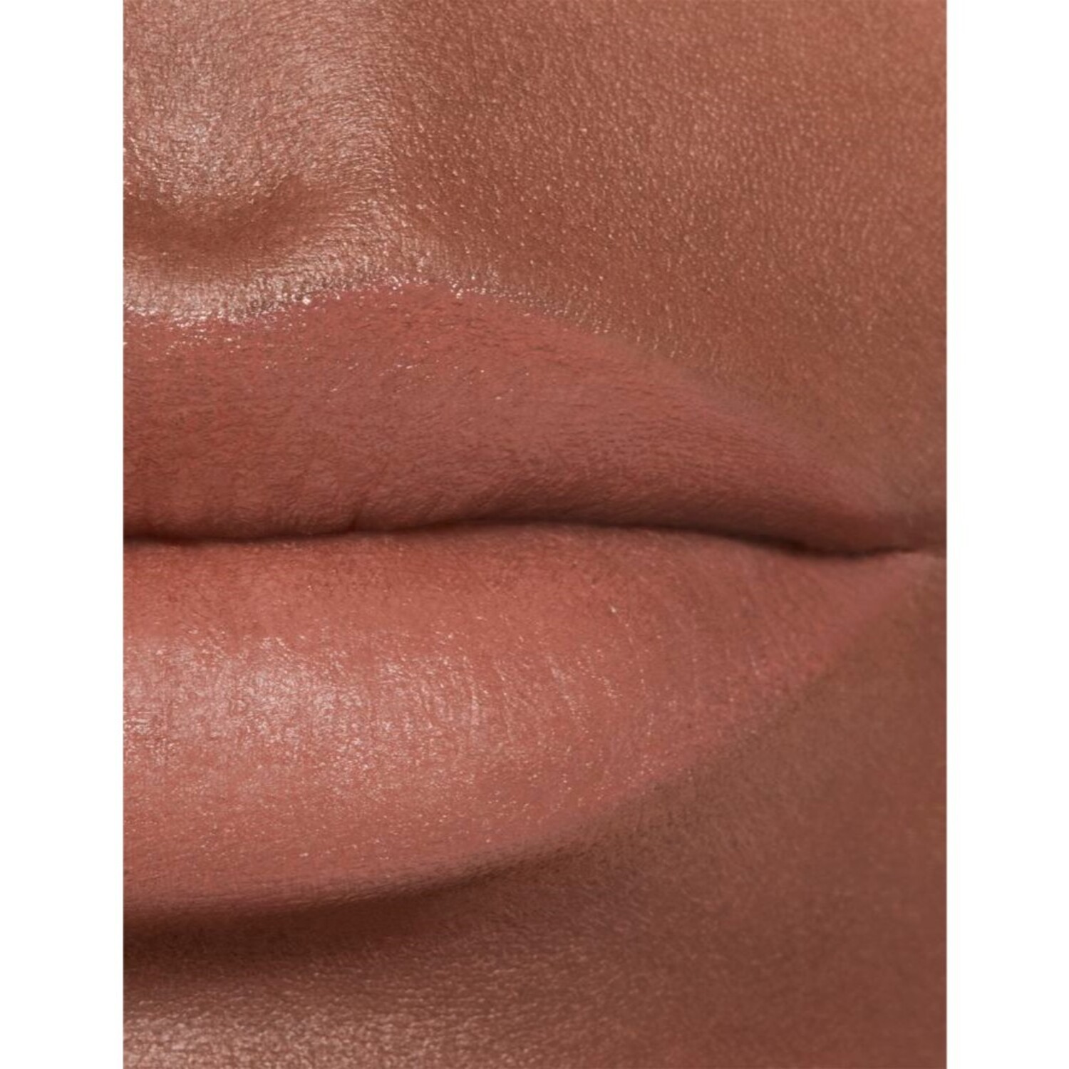CHANEL LE ROUGE VELOURS LUMINEUX