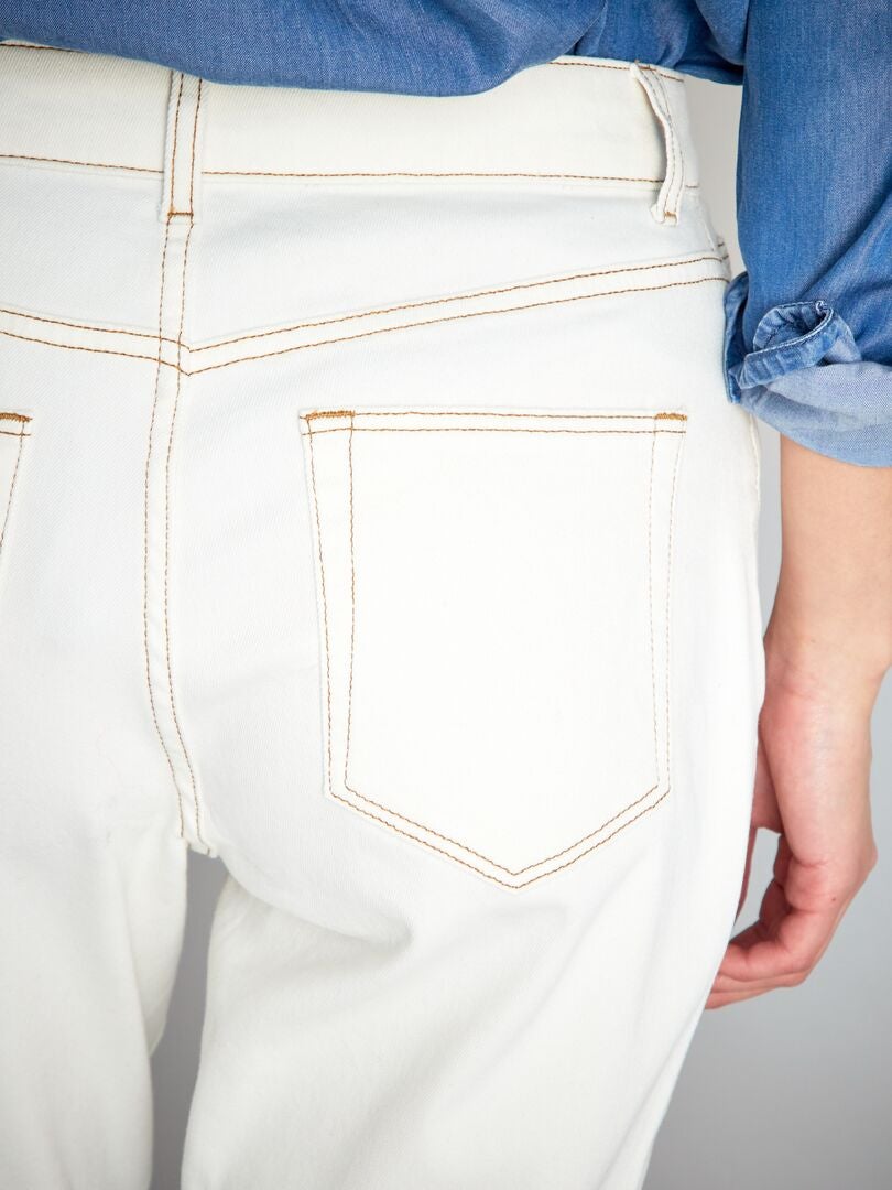 Calça jeans Mom de cintura muito alta - L28 - BRANCA