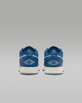 Air Jordan 1 Low SE Older Kids' Shoes