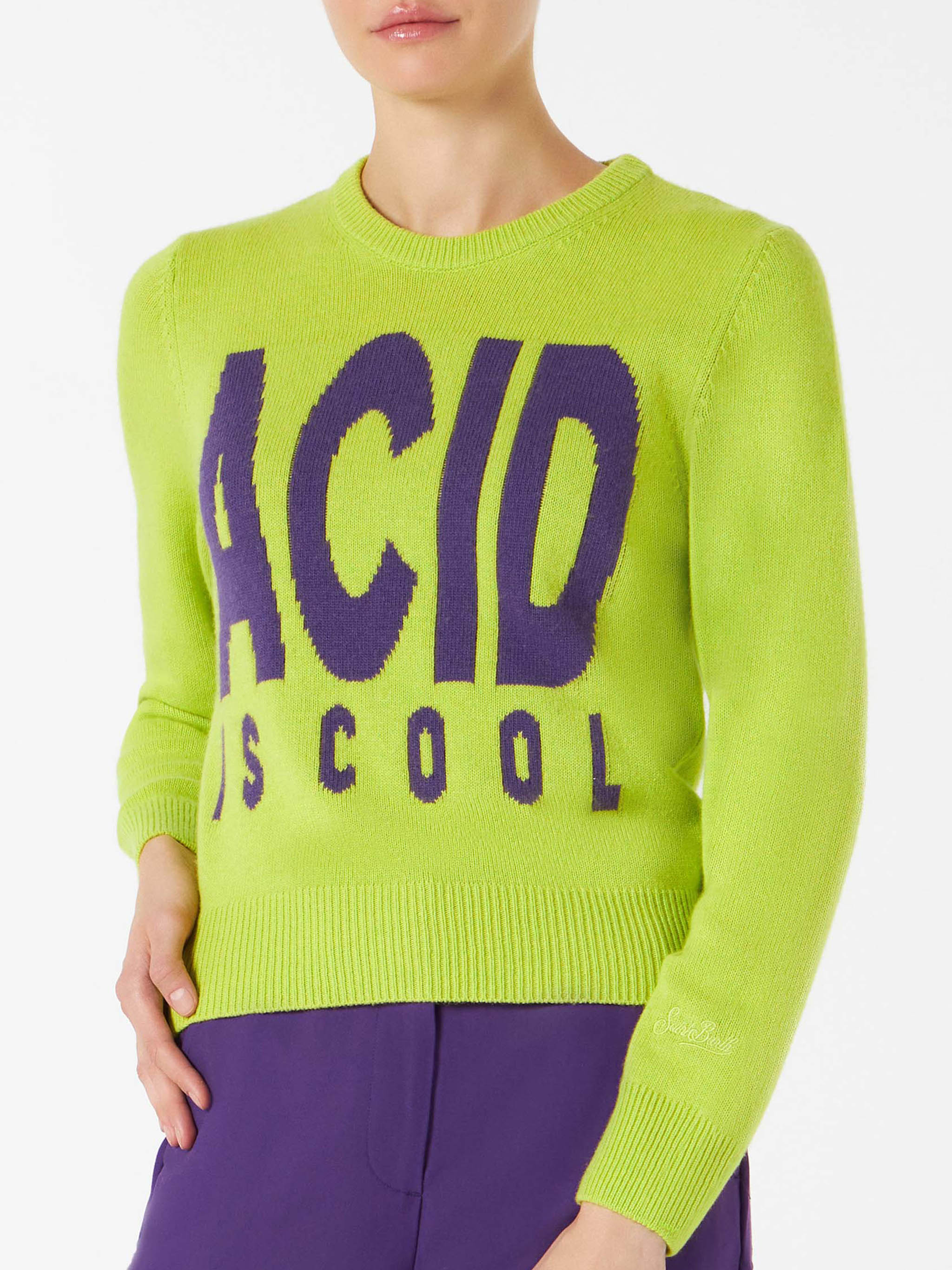 Acid ist ein cooler Damenpullover in Acidgrün.
