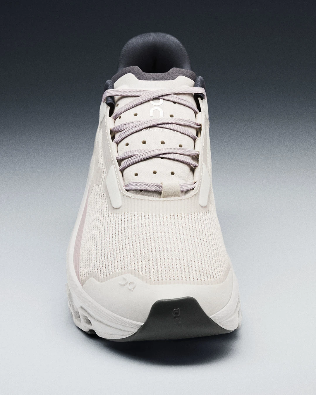 On Cloudmonster Void Ivory para mujer | Lobo