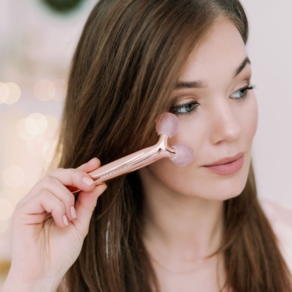 Sada na starostlivosť o tvár Crystallove Rose Quartz 3D Lift Set - 1 kus