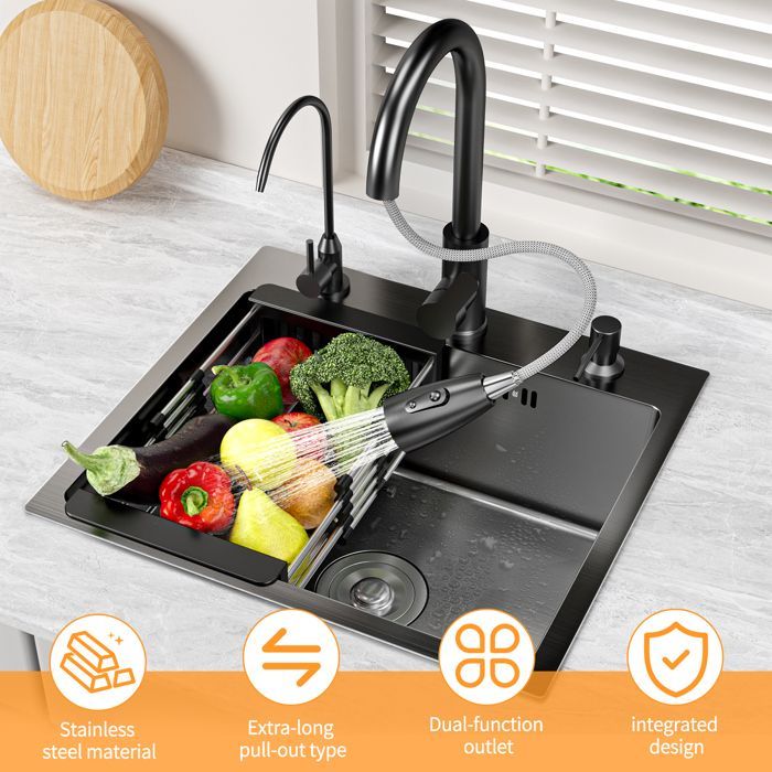 Fregadero de cocina esquinero con área de trabajo integrada: fregadero empotrado de acero inoxidable de una sola pieza con grifo.