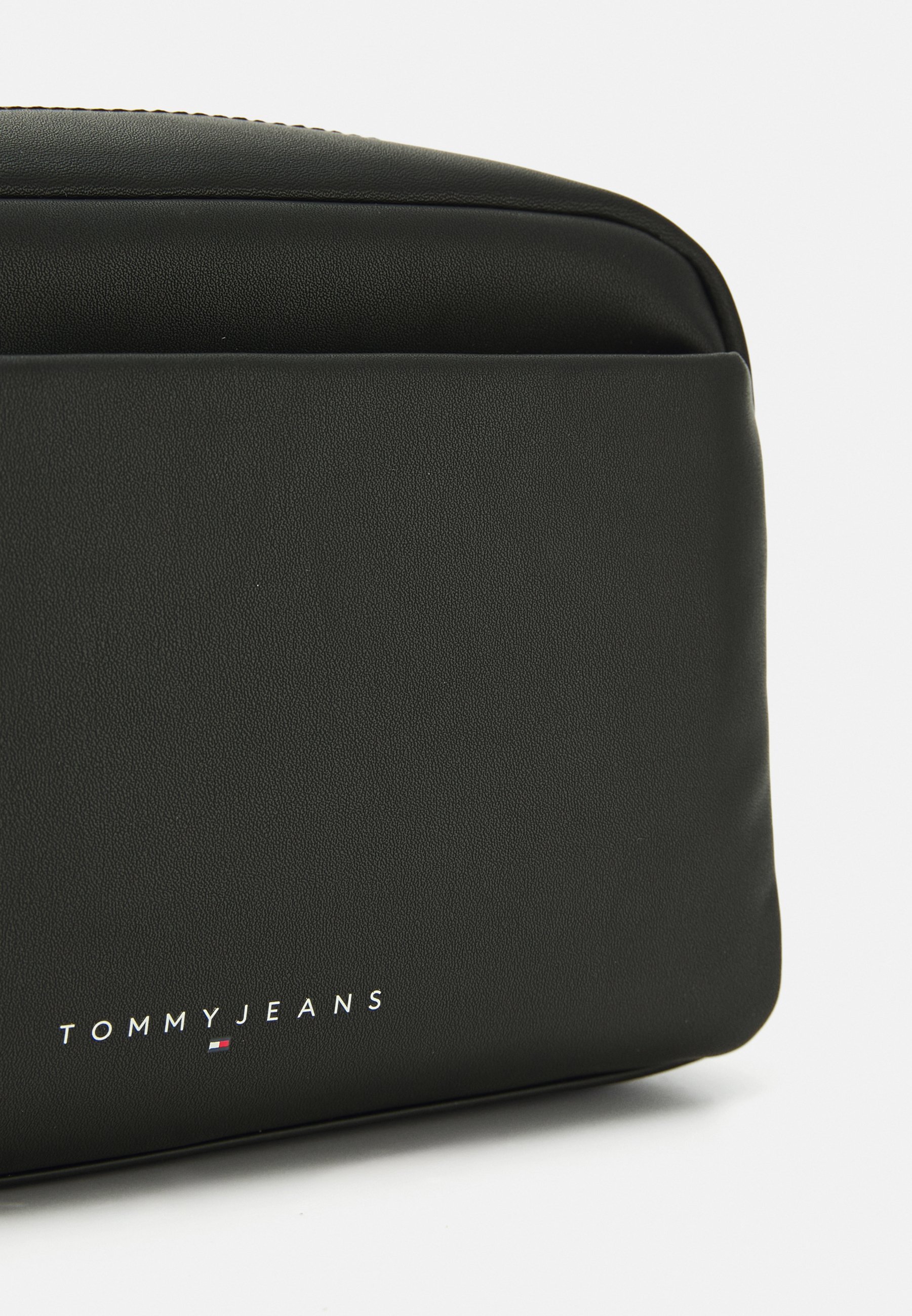 Tommy Jeans LINEAR WASHBAG - Toilettas - zwart