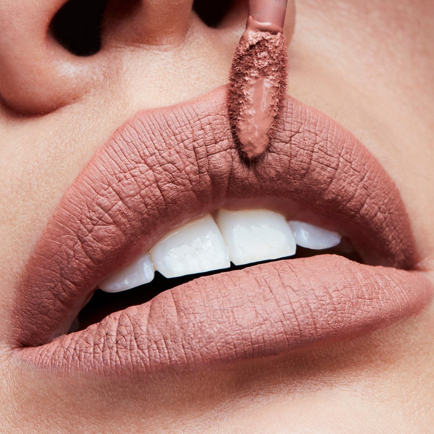 MAC Lippenstift Susipažinkite su savo matiniais Retro Matte skystais lūpų dažais - 5 ml