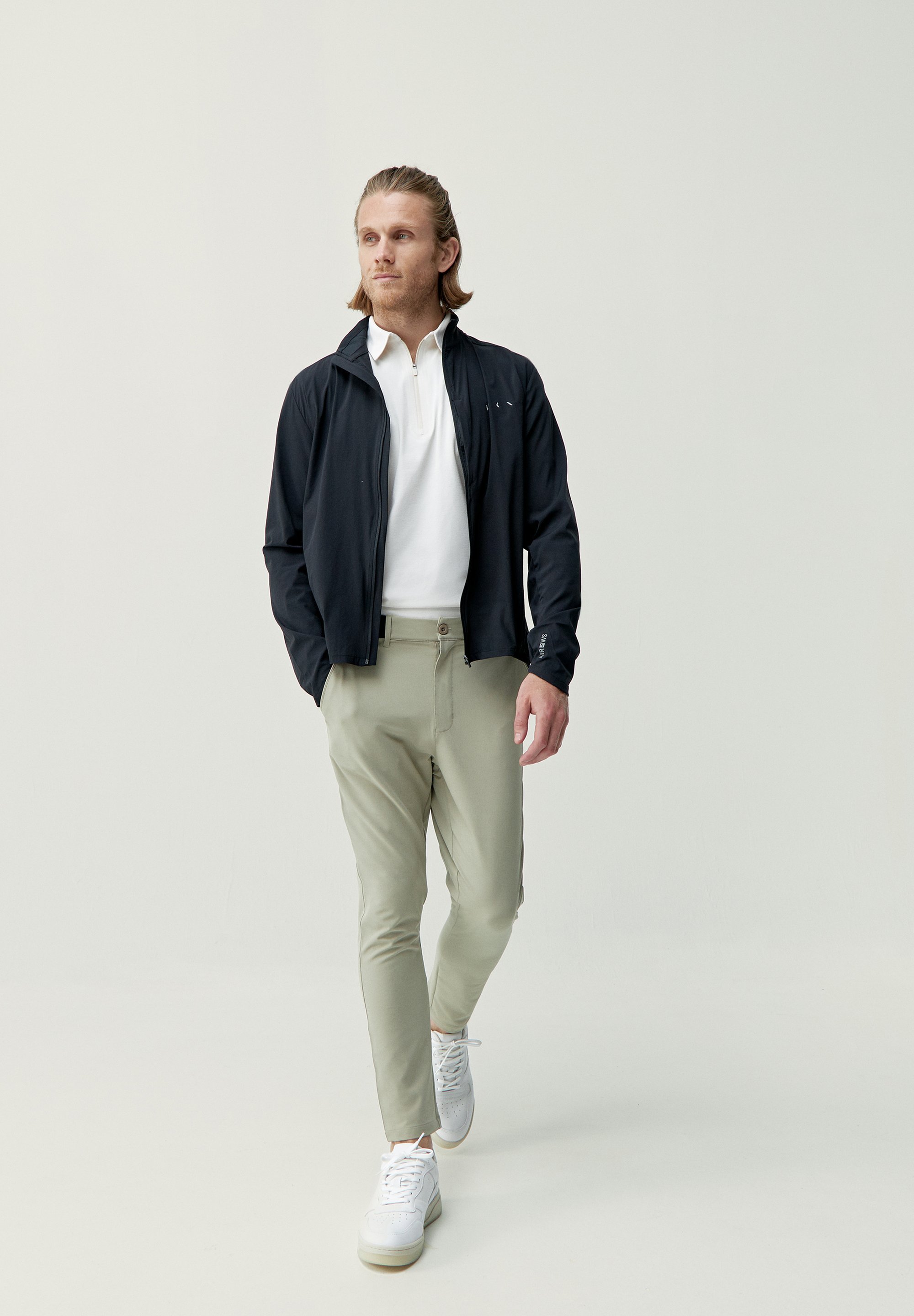 Born Living Yoga NYASA - Windbreaker - zwart
