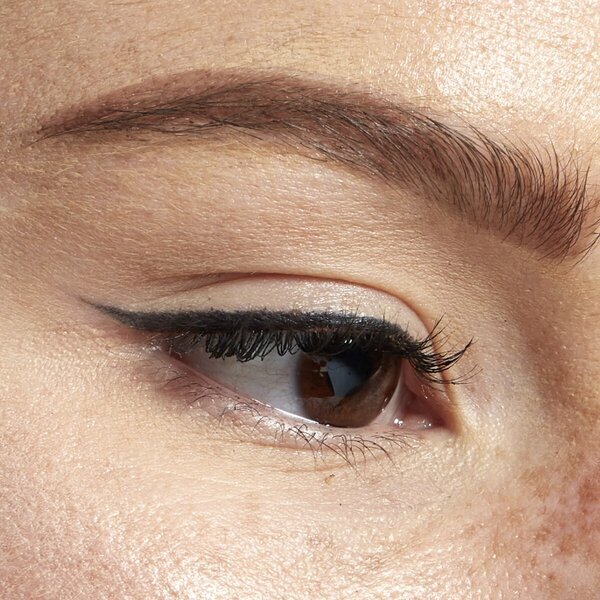 NYX Professional Makeup Slim Eye SPE901 črni svinčnik
