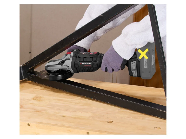 Polizor unghiular fără fir PARKSIDE PERFORMANCE® cu cap plat PPWSFA 20-Li A2, 20 V