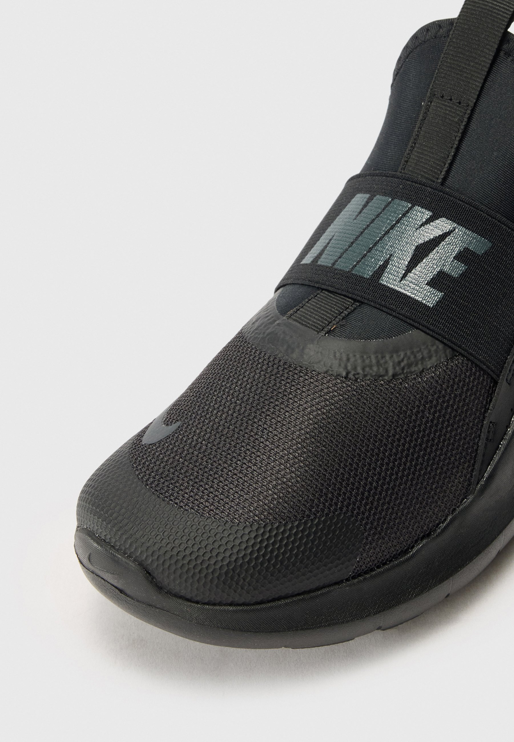 Nike Performance FLEX RUNNER 4 UNISEX - Hardloopschoenen voor op de weg - zwart/antraciet