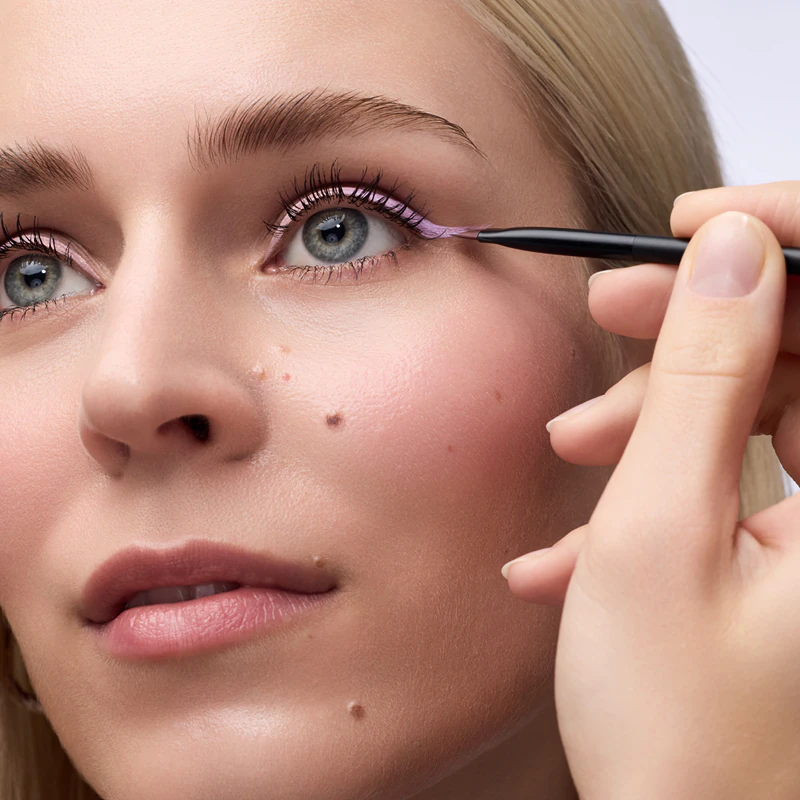 Štětec na oční linky Catrice Magic Perfectors s dvojitým koncem