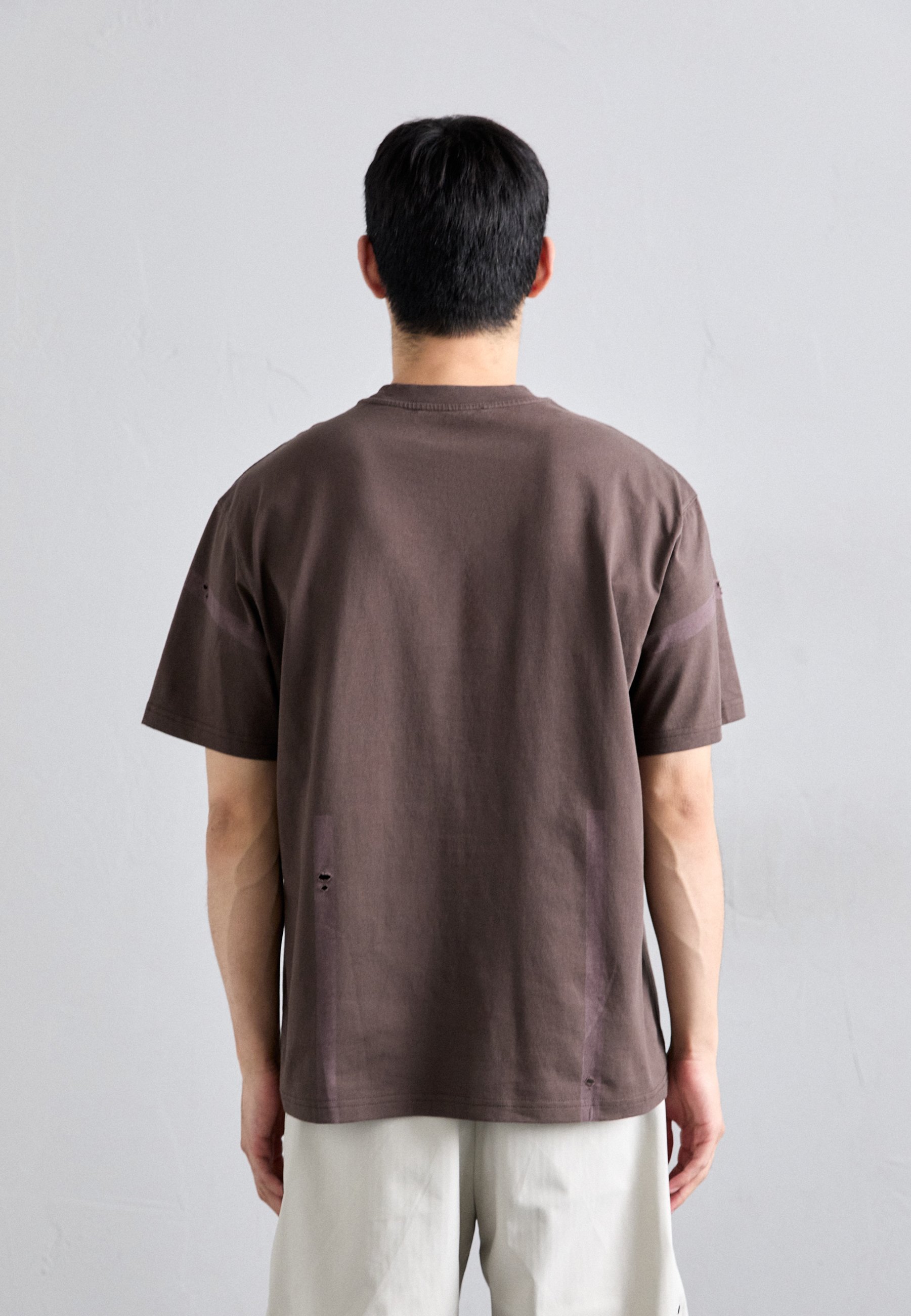 A-COLD-WALL* LASER FADE T-SHIRT - Basic T-shirt - roestbruin