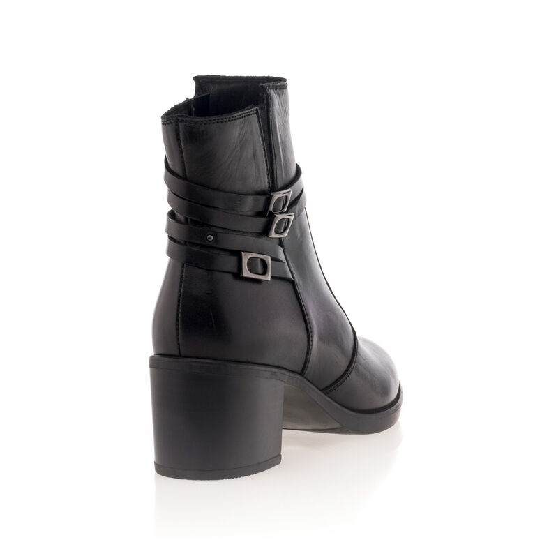 Schwarze Damenstiefel / Stiefeletten