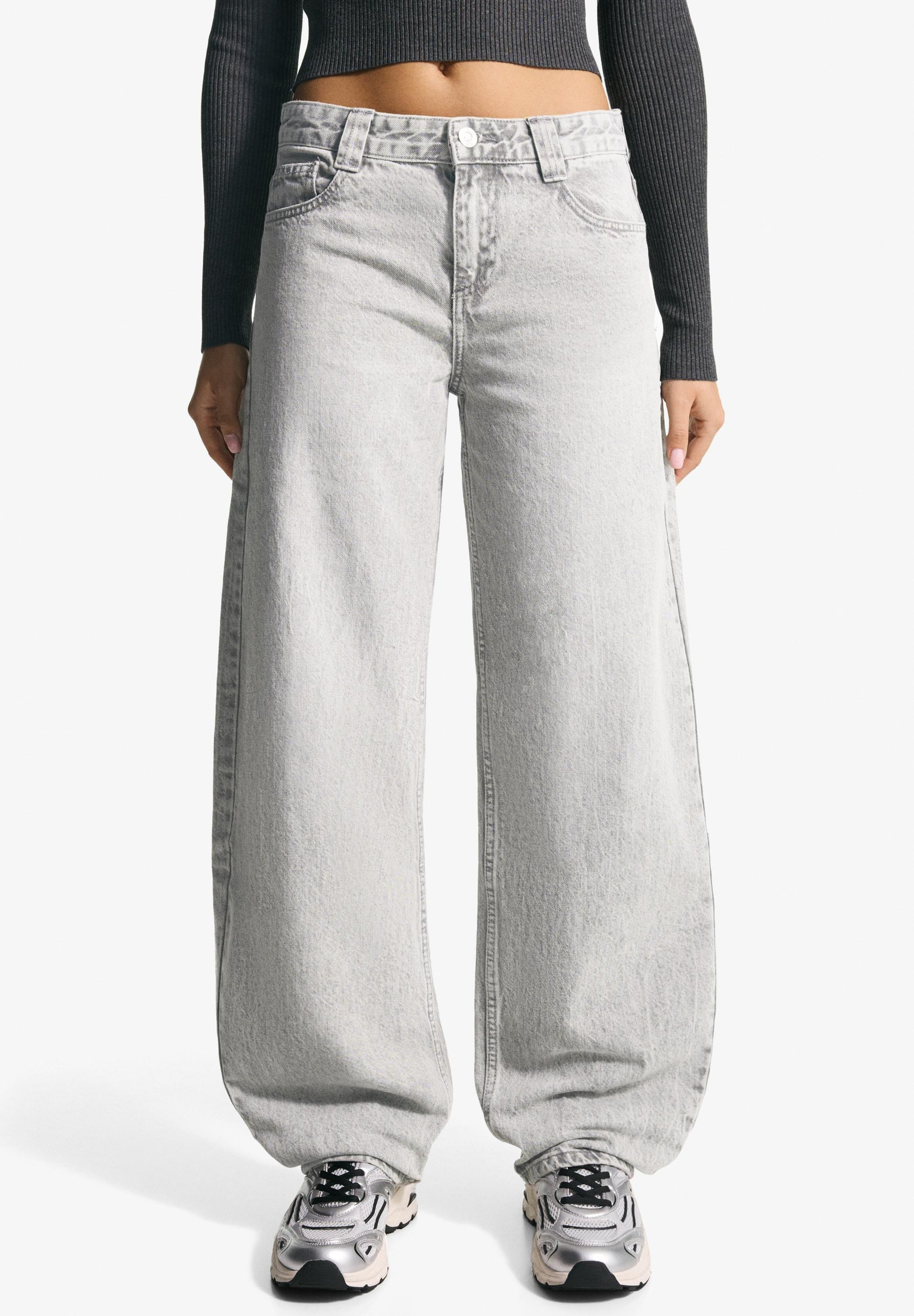 Bershka BALLOON - BAGGY - Relaxte jeans - grijs