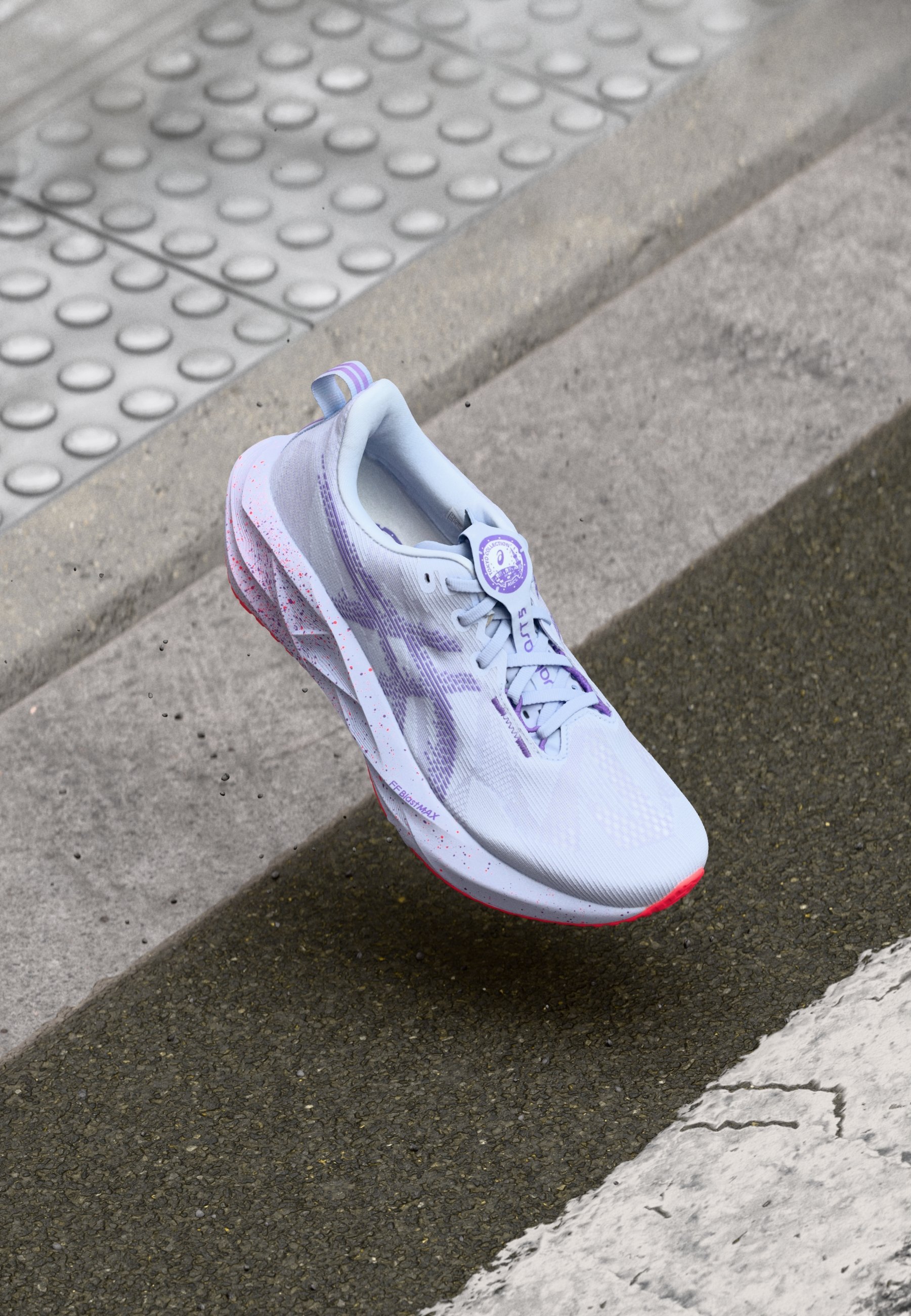 ASICS NOVABLAST 5 TOKYO - Scarpe da corsa su strada - blu sfumato/viola edo