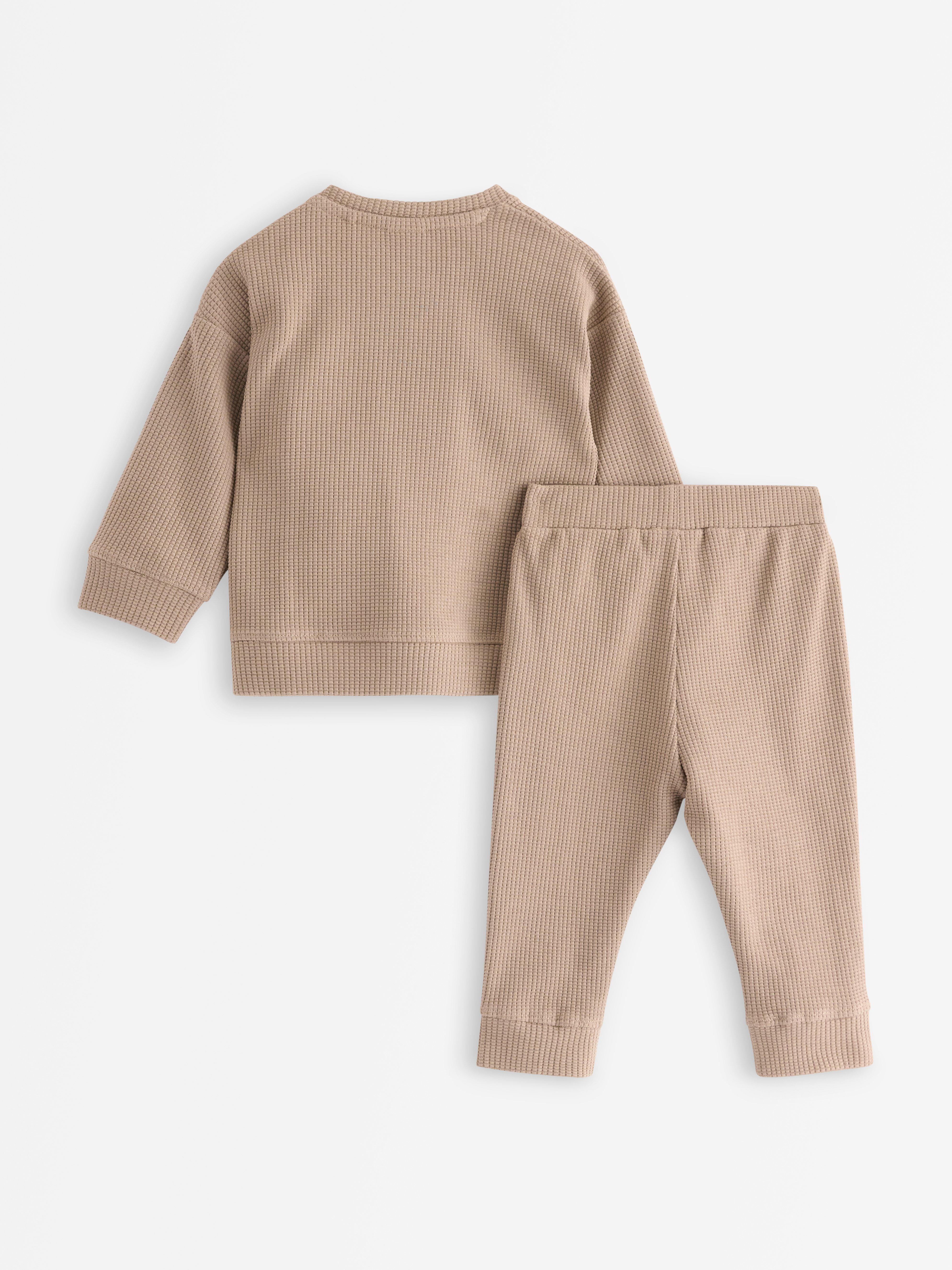 Conjunto - suéter e calça de moletom bege acinzentado