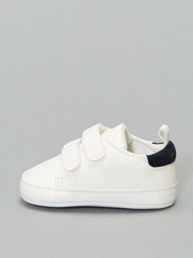 Tweekleurige sneakers met klittenbandsluiting - wit