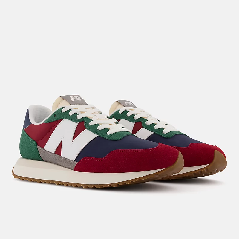 Meška 237V1 - NB Scarlet z drużyną Forest Green