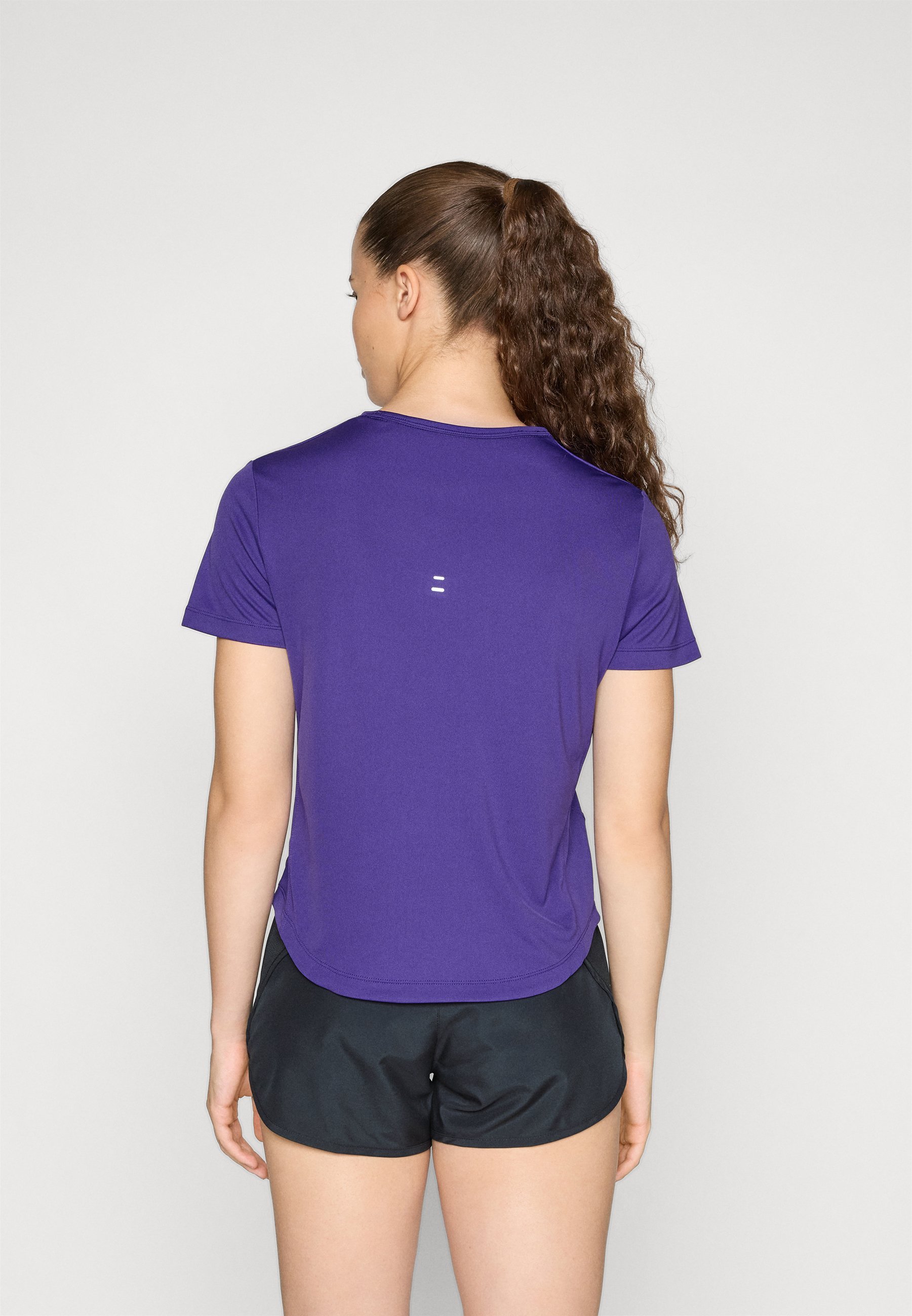 Nike Performance TEMPO TOP - Tricou sport - court purple/reflecting silver-coloured