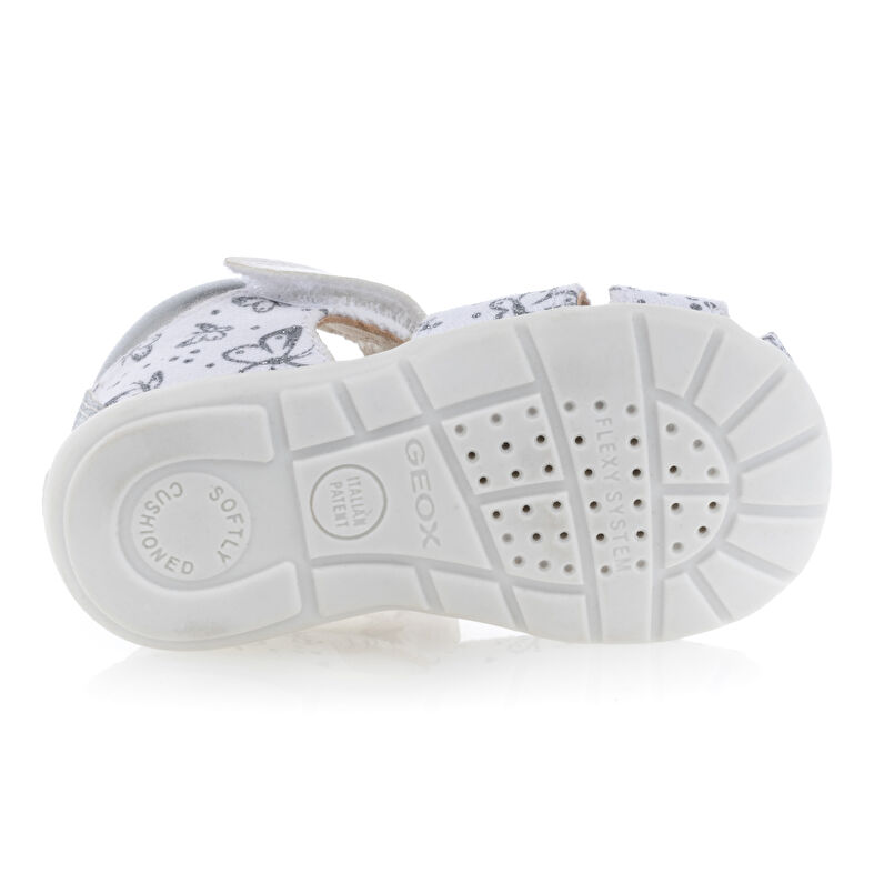 Hvite sandaler/sko med åpen tå til babyjente