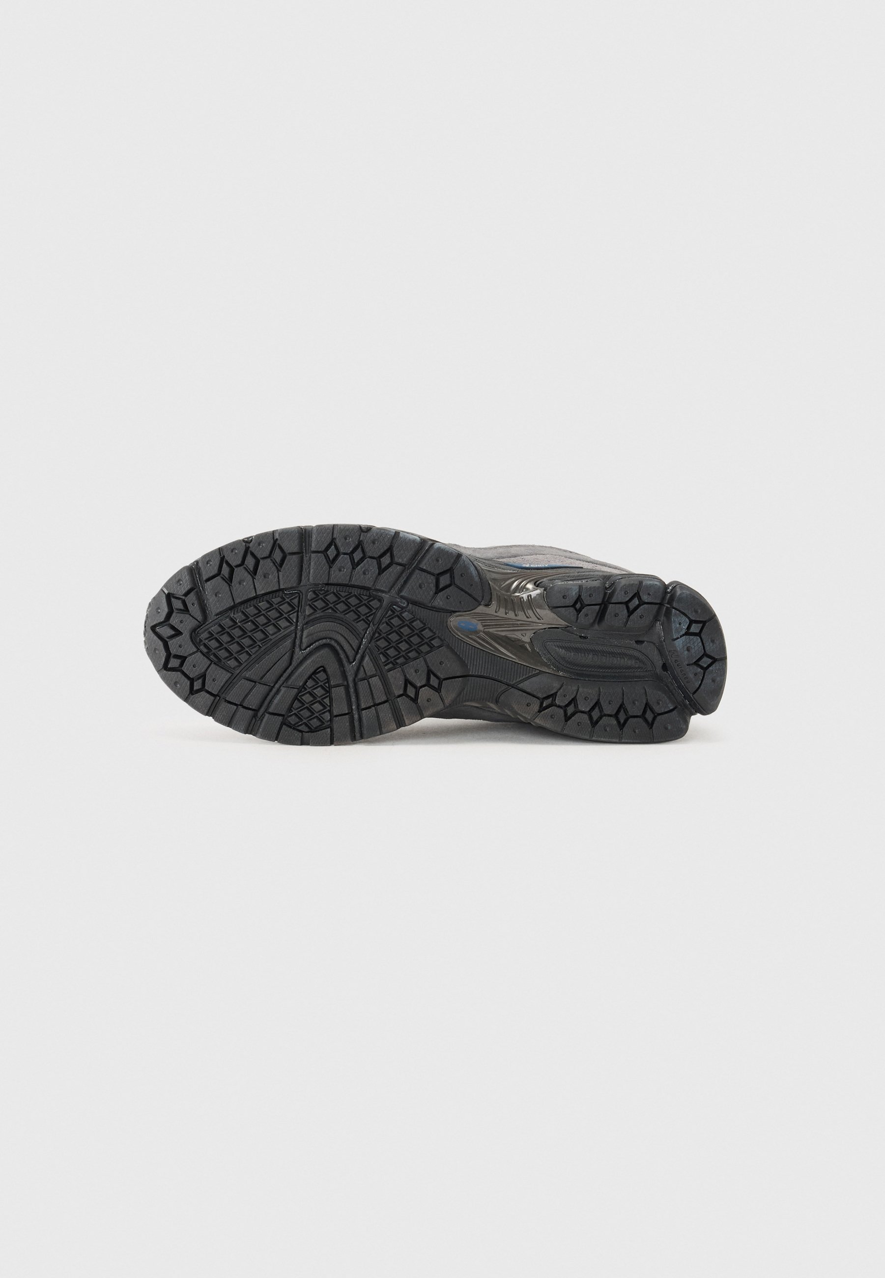 New Balance alacsony szárú edzőcipők