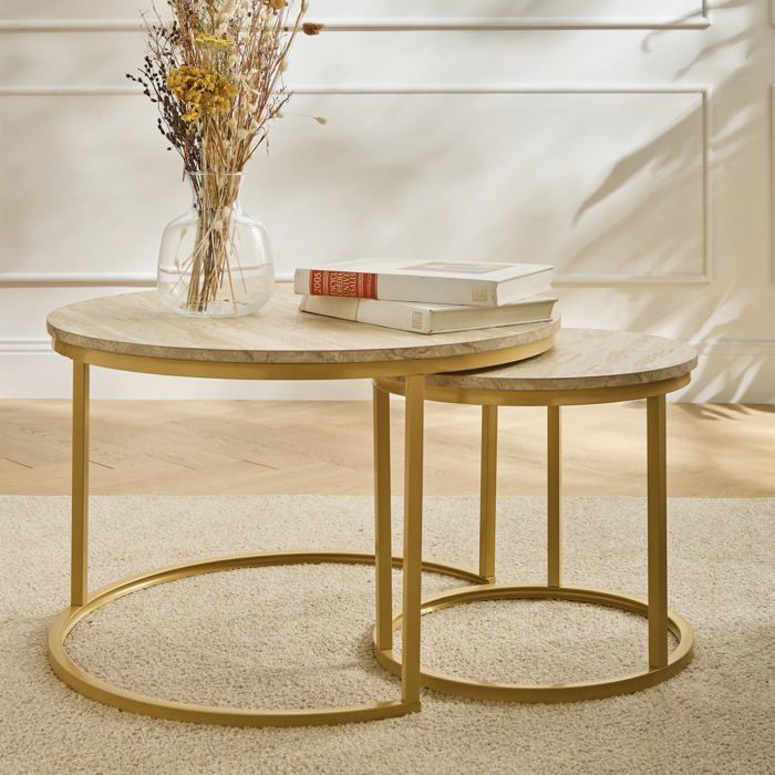 CALICOSY - Lot de 2 Tables Basses Gigognes Rondes L70 cm - LENNY - Travertin/ Or