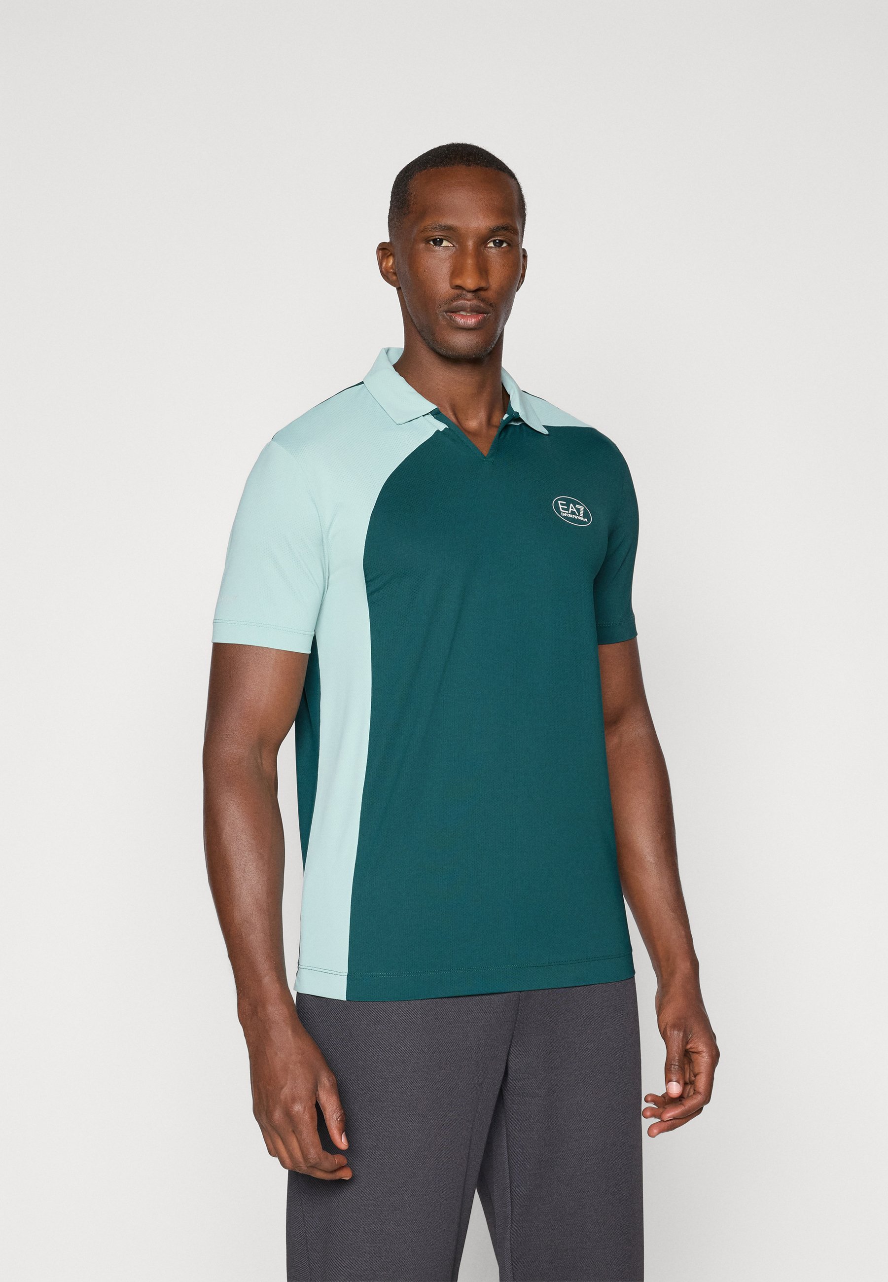 EA7 Emporio Armani TENNIS PRO COLORBLOCK - Polo - Pin ponderosa