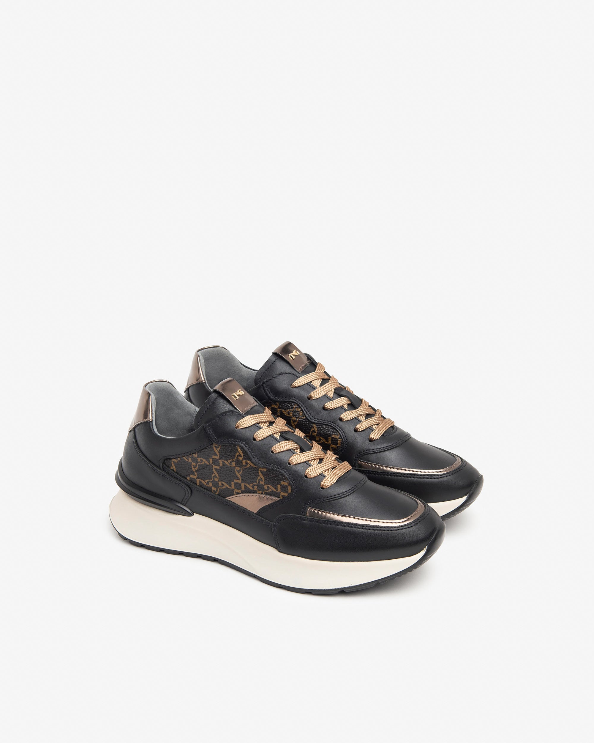  Baskets pour femmes en cuir et matériaux techniques