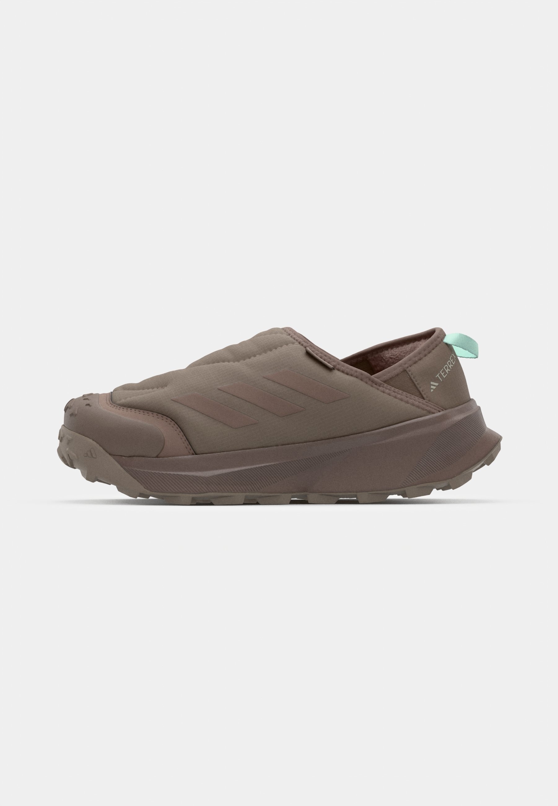 Adidas Terrex WINTER SLIP-ON UNISEX - Wandelschoenen - trace brown/trace brown/wonder alumina