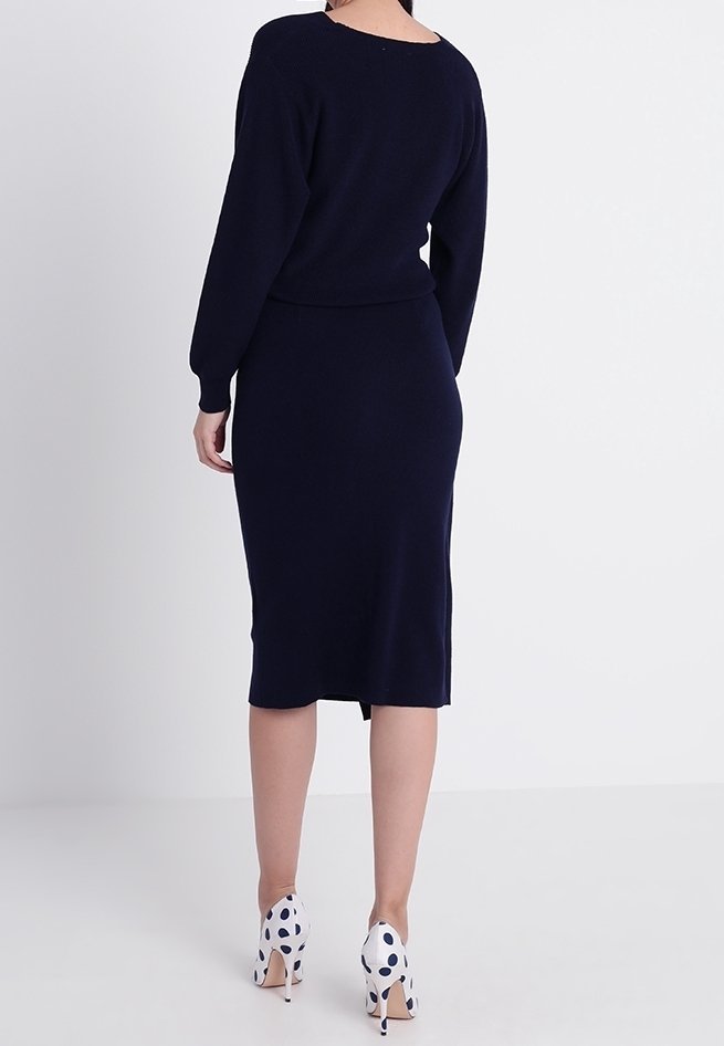 Robe pull menthe et baies - bleue