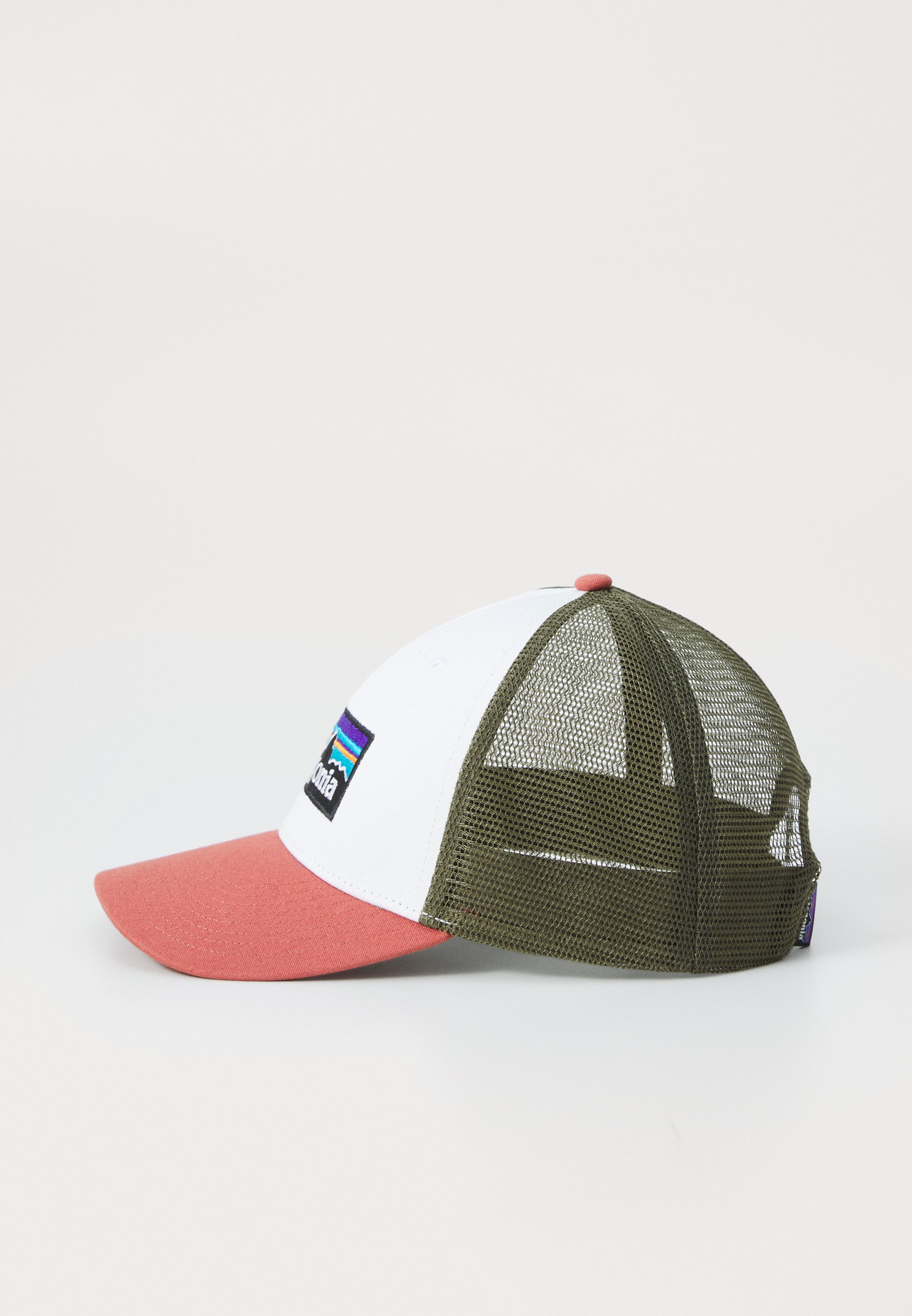 Patagonia P-6 LOGO LOPRO TRUCKERHUT UNISEX - Kappe - Birkenweiß
